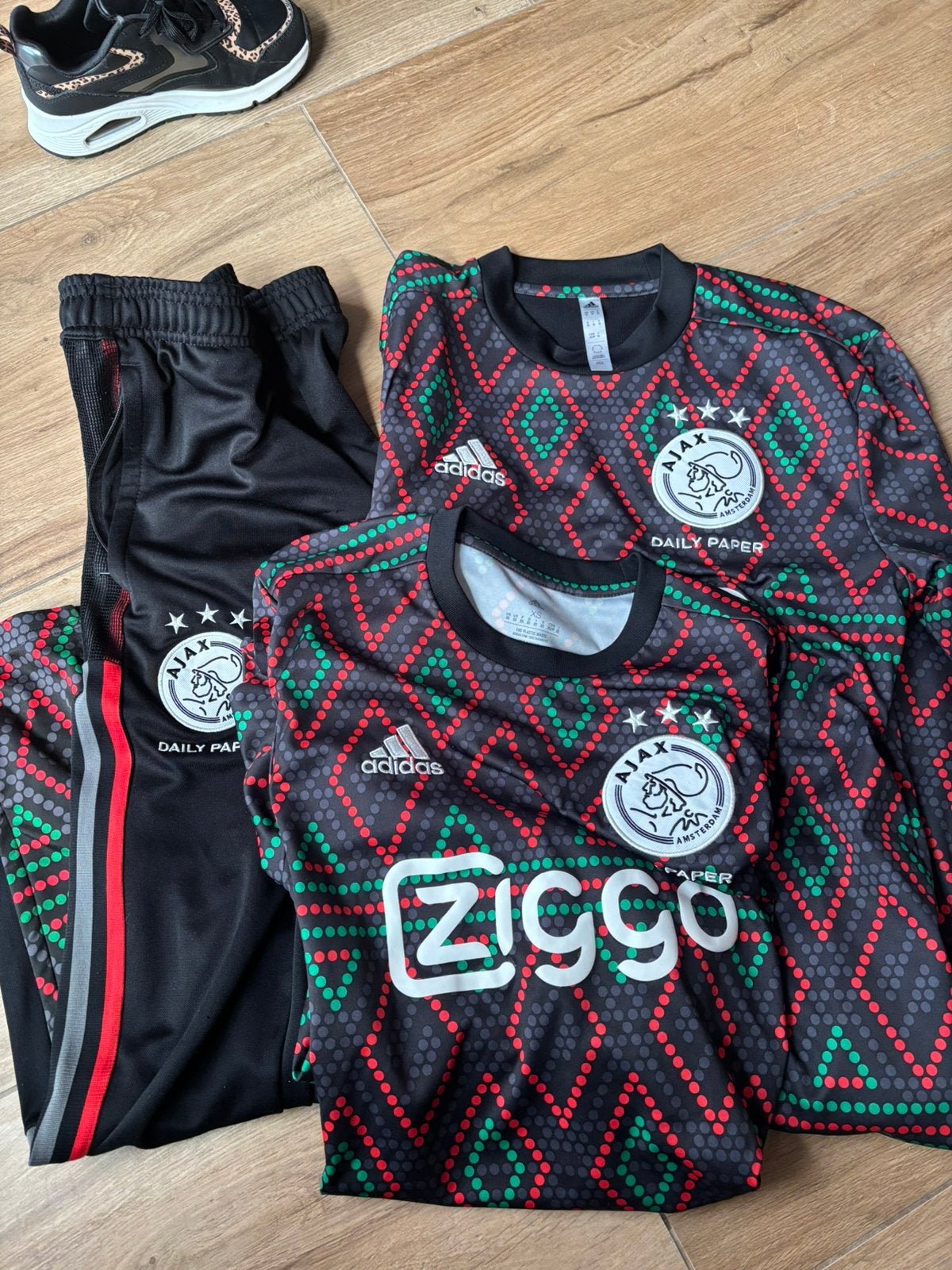 Ajax traingspak en shirt mt S, Ophalen of Verzenden, Zo goed als nieuw, Shirt