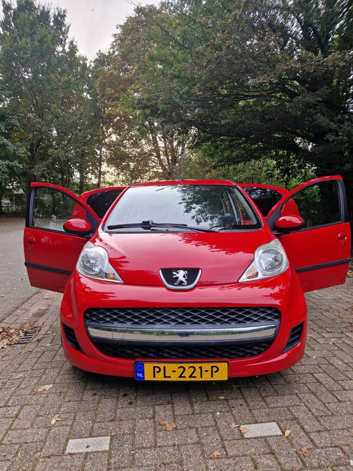 Peugeot 107 1.0 12V 5DR 2007 Rood, Voorwielaandrijving, 4 stoelen, 68 pk, Handgeschakeld