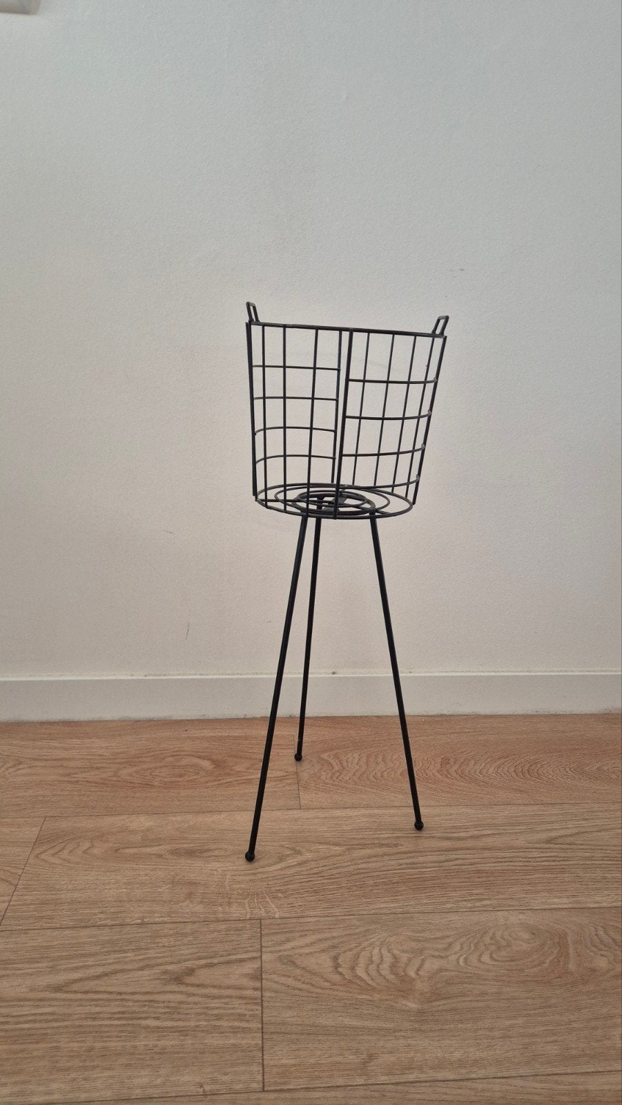 Zwarte metalen plantenmand/plantenstandaard, Ophalen, Rond, Metaal, Minder dan 30 cm