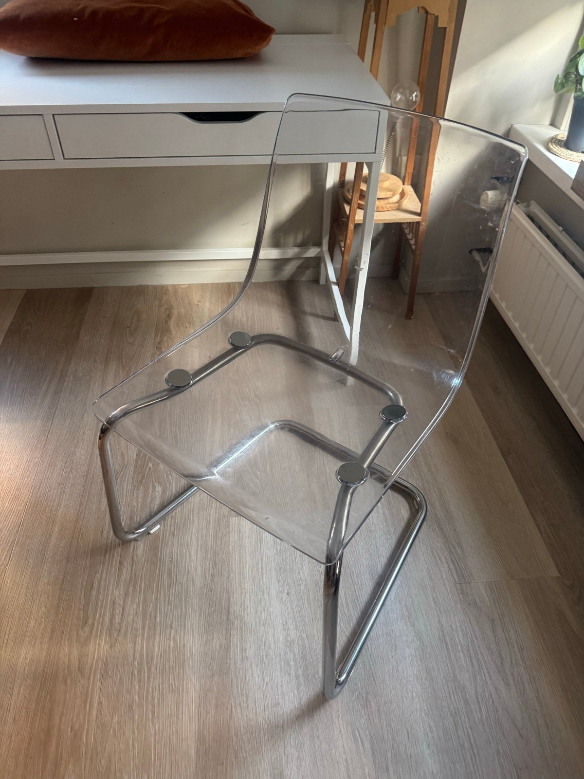 2x IKEA stoel met lichte beschadigingen, Ophalen, Kunststof, Gebruikt, Twee