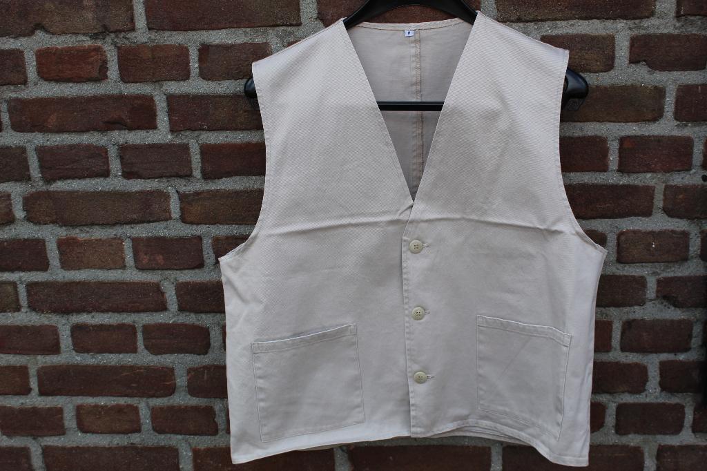 Partij herenmode , Verkoop Markt en winkel - 60 stuks, Ophalen, Winkel partij, Maat 48/50 (M), Beige