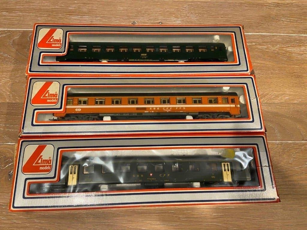 LIMA H0 personen wagons, Ophalen, Gelijkstroom, Wagon, Zo goed als nieuw