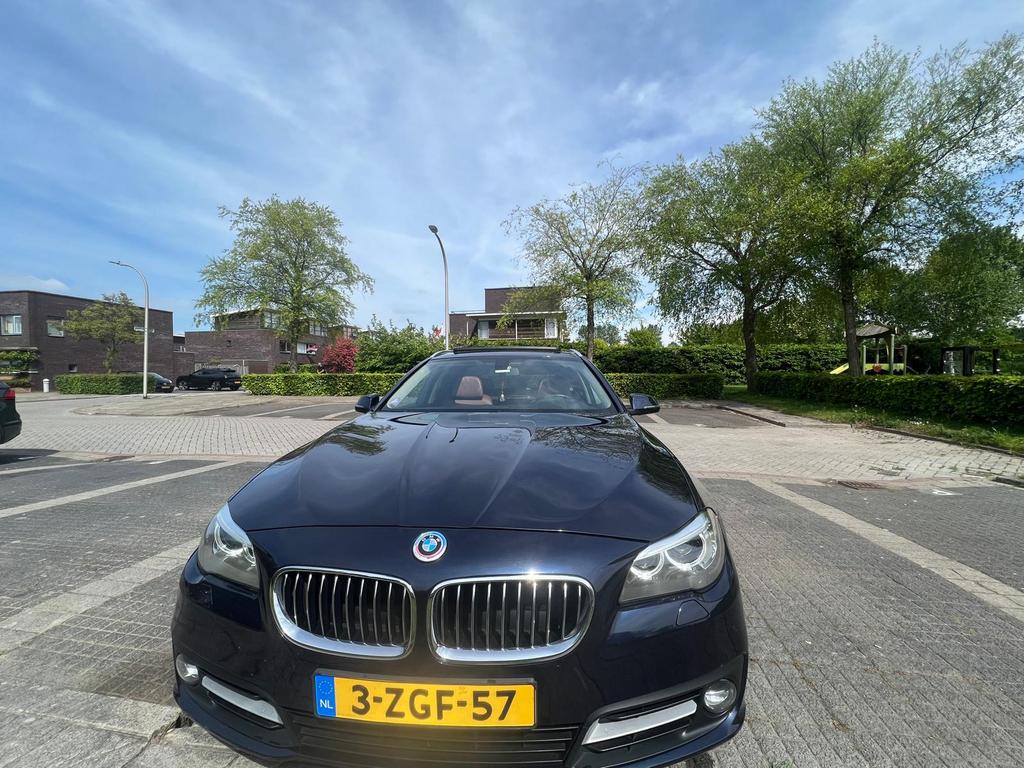 BMW 5-Serie 528I 180KW Touring Aut8 2015 Blauw, Auto's, BMW, Automaat, Achterwielaandrijving, 4 cilinders, 2000 kg