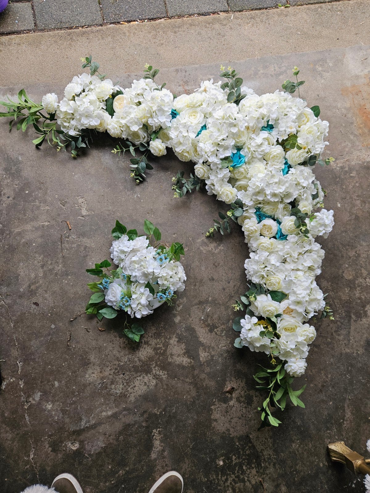 Prachtig kunstbloemstuk voor bruiloft of decoratie, Ophalen, Kunststof, Onderhoudsvrij, Bloemstuk