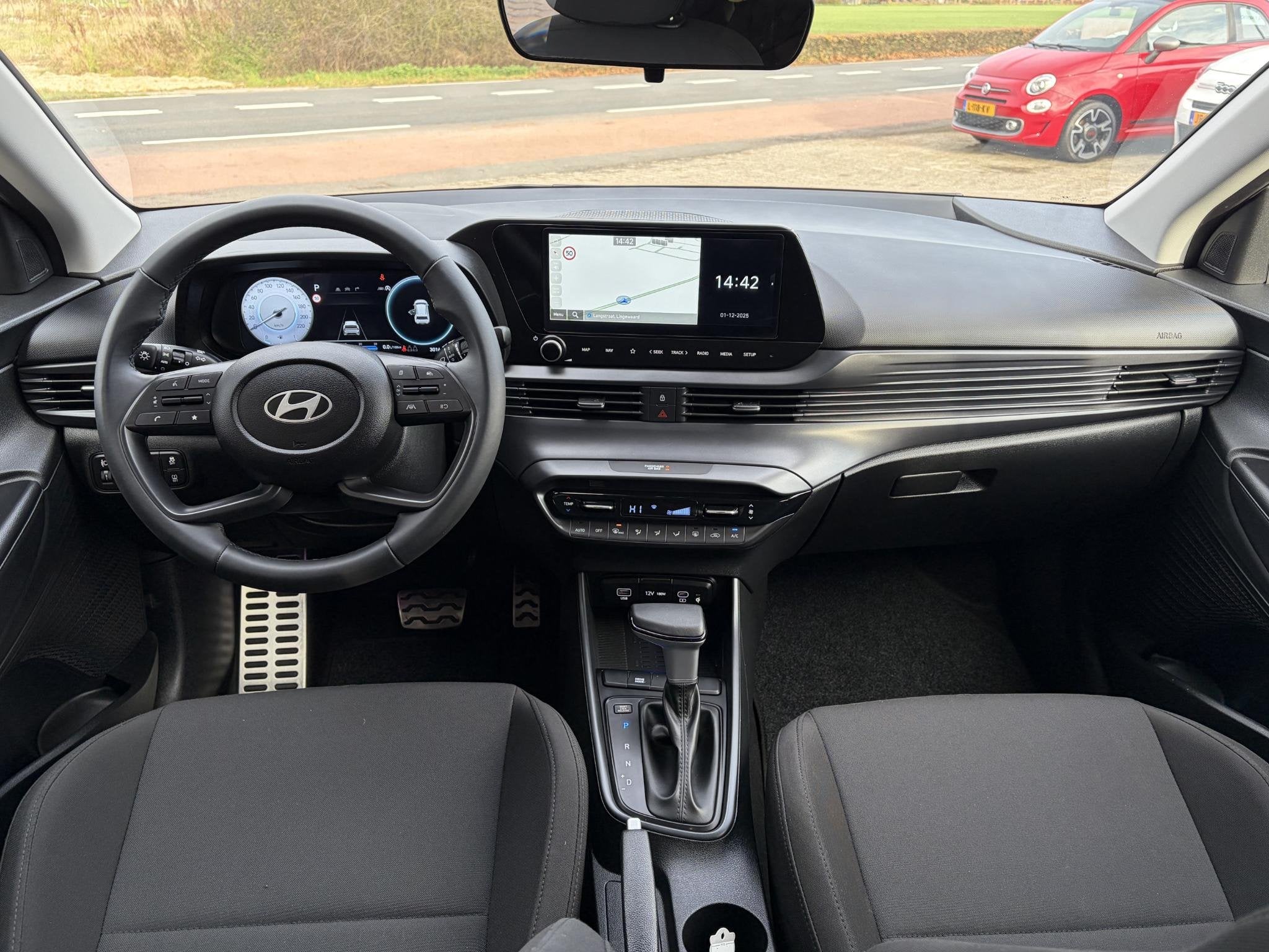 Hyundai Bayon 1.0 T-GDI AUTOMAAT | NAVI | CAMERA | BOVAG !, Auto's, 12 maanden, Gebruikt, Euro 6, Bedrijf