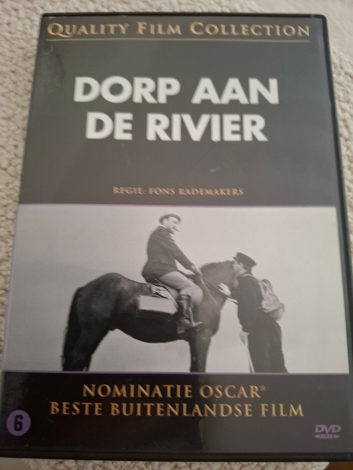 Dorp aan de rivier, Cd's en Dvd's, Dvd's | Nederlandstalig, Alle leeftijden, Ophalen of Verzenden, Zo goed als nieuw