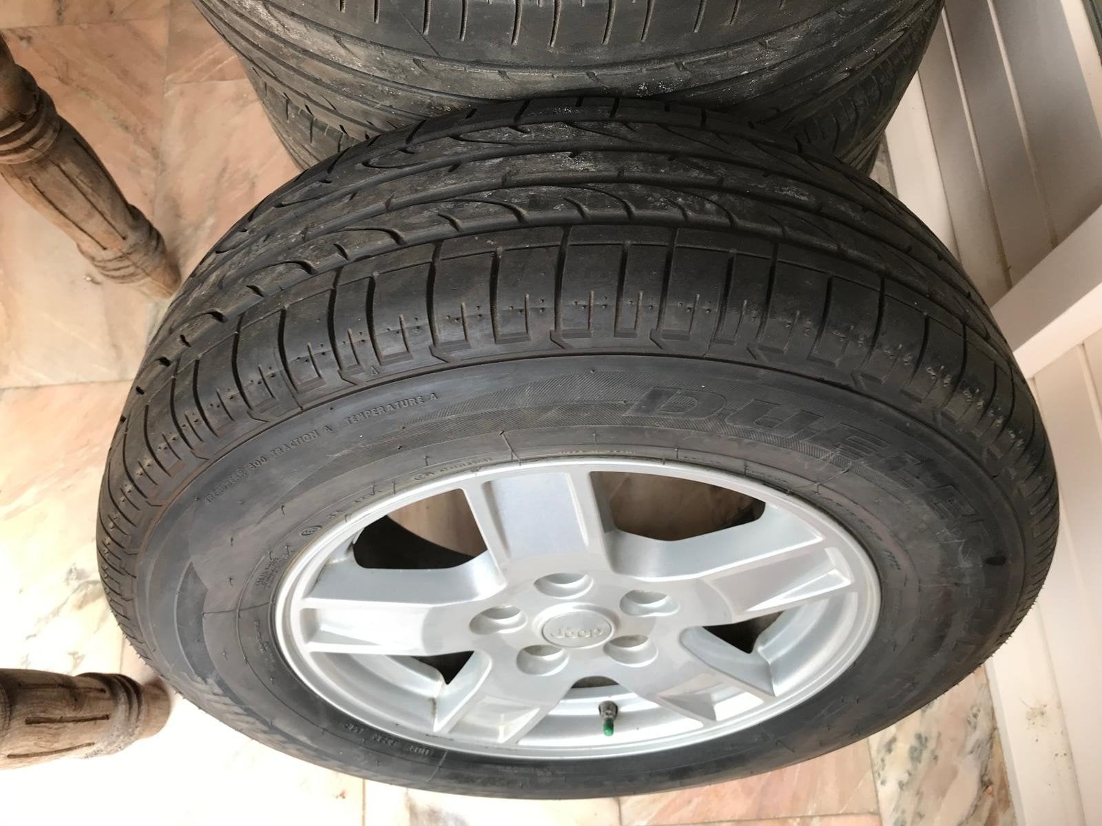 Jeep velgen met Bridgestone banden - 17 inch, Ophalen, Gebruikt