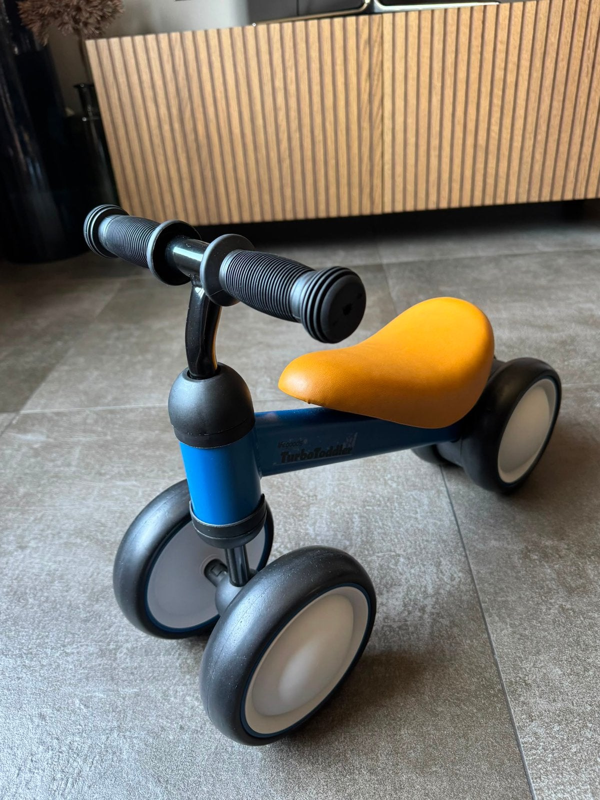 Loopfiets Turbo toddler, Ophalen, Zo goed als nieuw, Loopfiets
