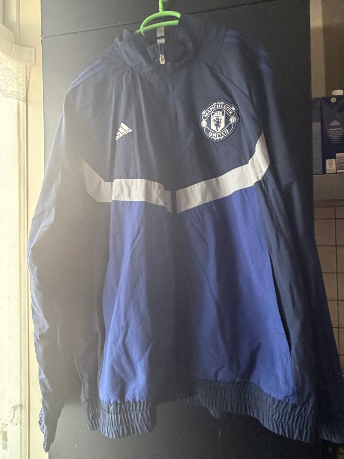 Adidas Manchester United Trainingspak - Maat XL, Blauw, Ophalen of Verzenden, Algemeen, Maat 56/58 (XL)