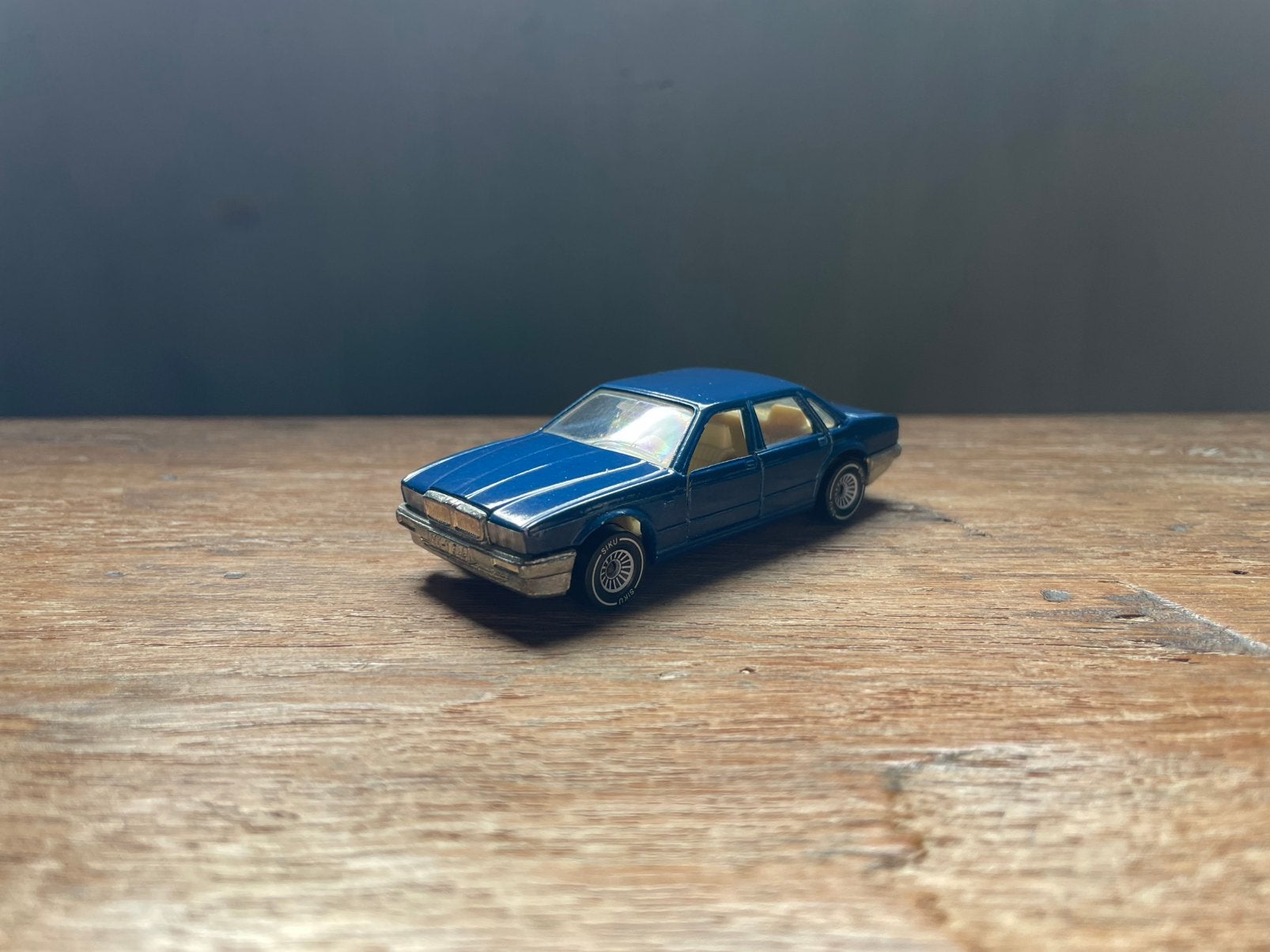 Siku 1069 - Jaguar XJ 6 blauw, Ophalen of Verzenden, Nieuw, Auto, SIKU