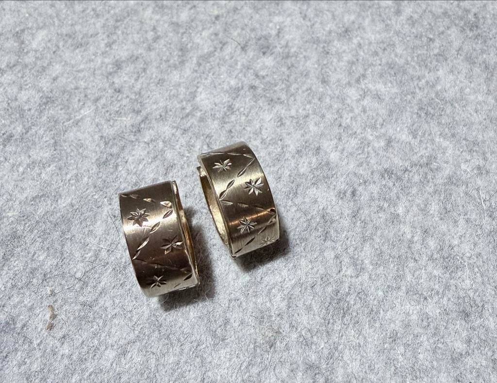 Vintage Gouden Oorbellen - Gemarkeerd 333, Ophalen of Verzenden, Gebruikt, Goud, Hangers