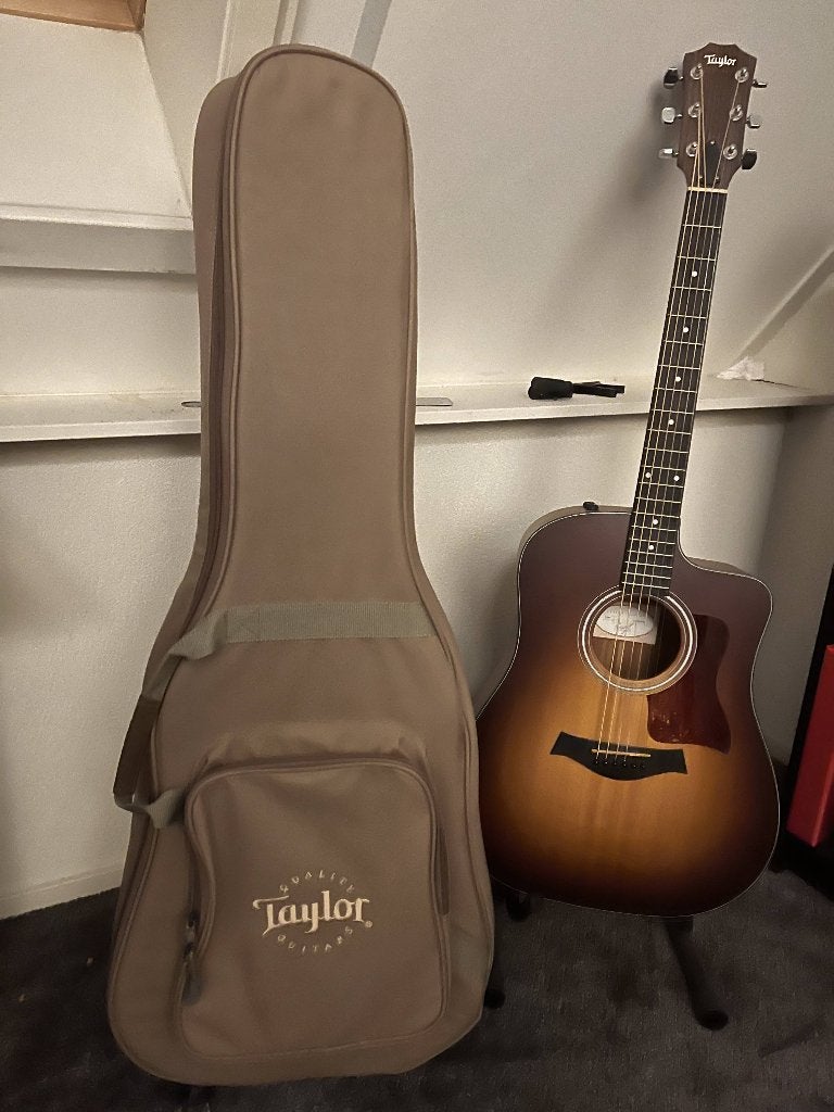 Taylor 110ce – uitstekende staat – nauwelijks gebruikt, Muziek en Instrumenten, Ophalen, Zo goed als nieuw, Klassieke of Spaanse gitaar