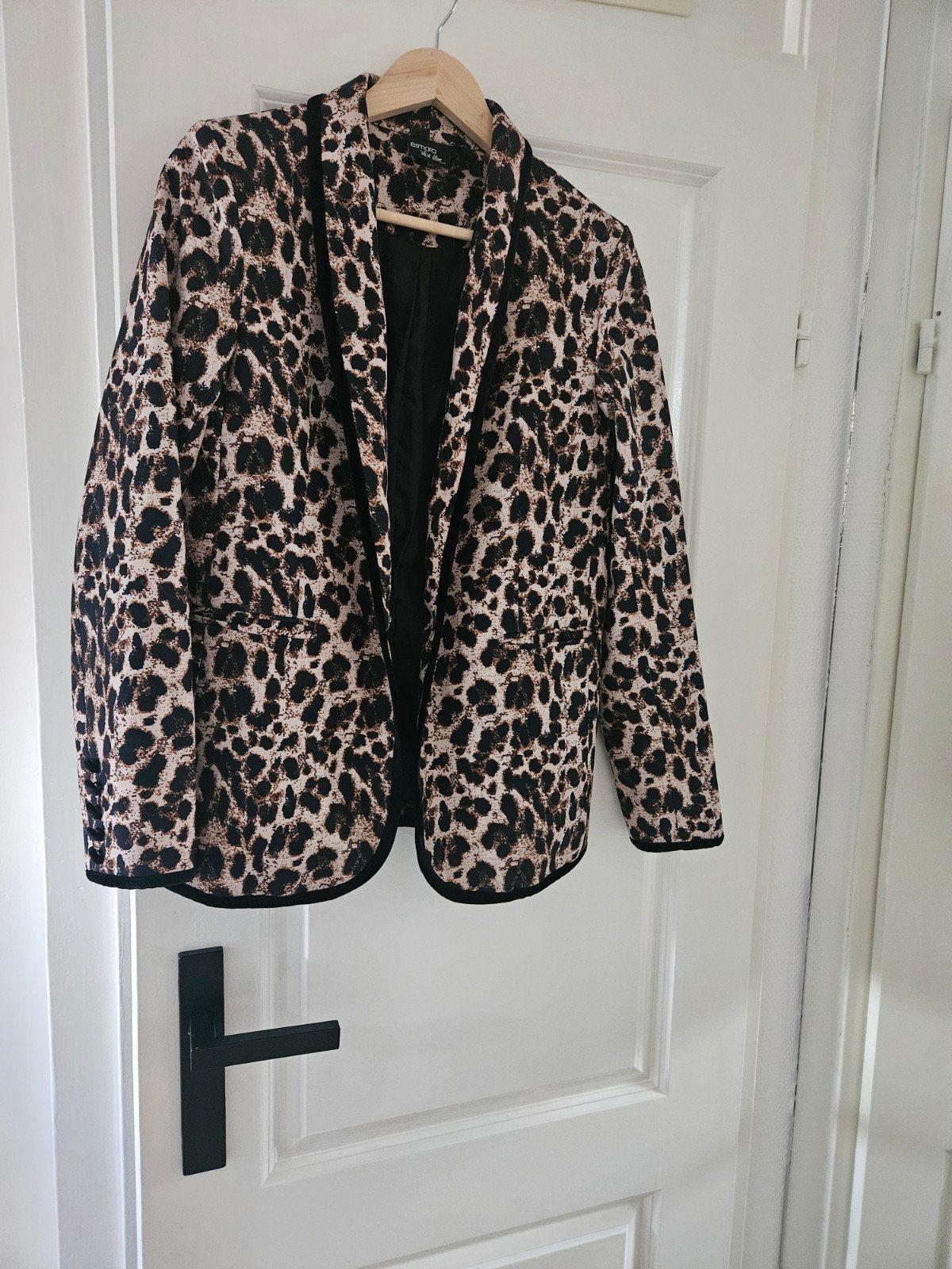 colbert tijger print, Ophalen of Verzenden, Zo goed als nieuw, Maat 38/40 (M), Bruin