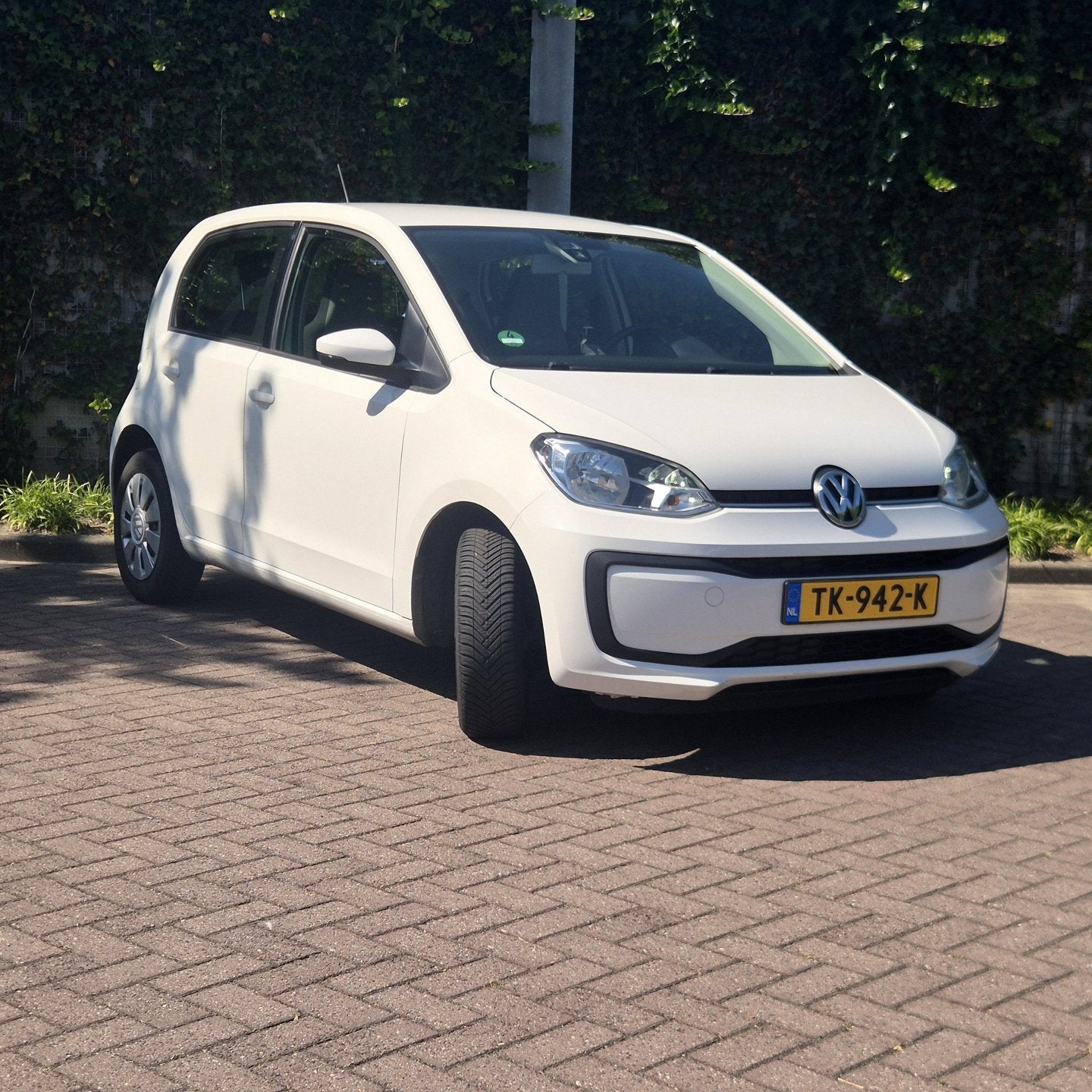 Volkswagen Up! 1.0 BMT move up! | Airco |"Bluetooth, Auto's, Voorwielaandrijving, Stof, Gebruikt, Wit