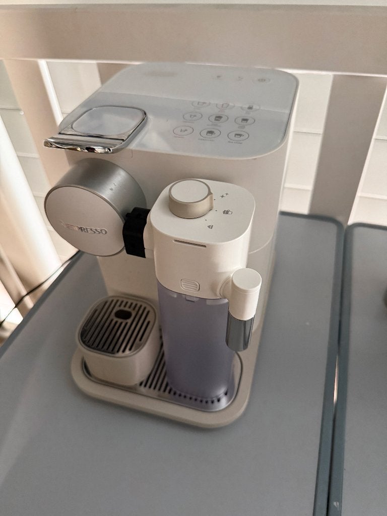 Nespresso De'Longhi Gran Lattissima EN650.W