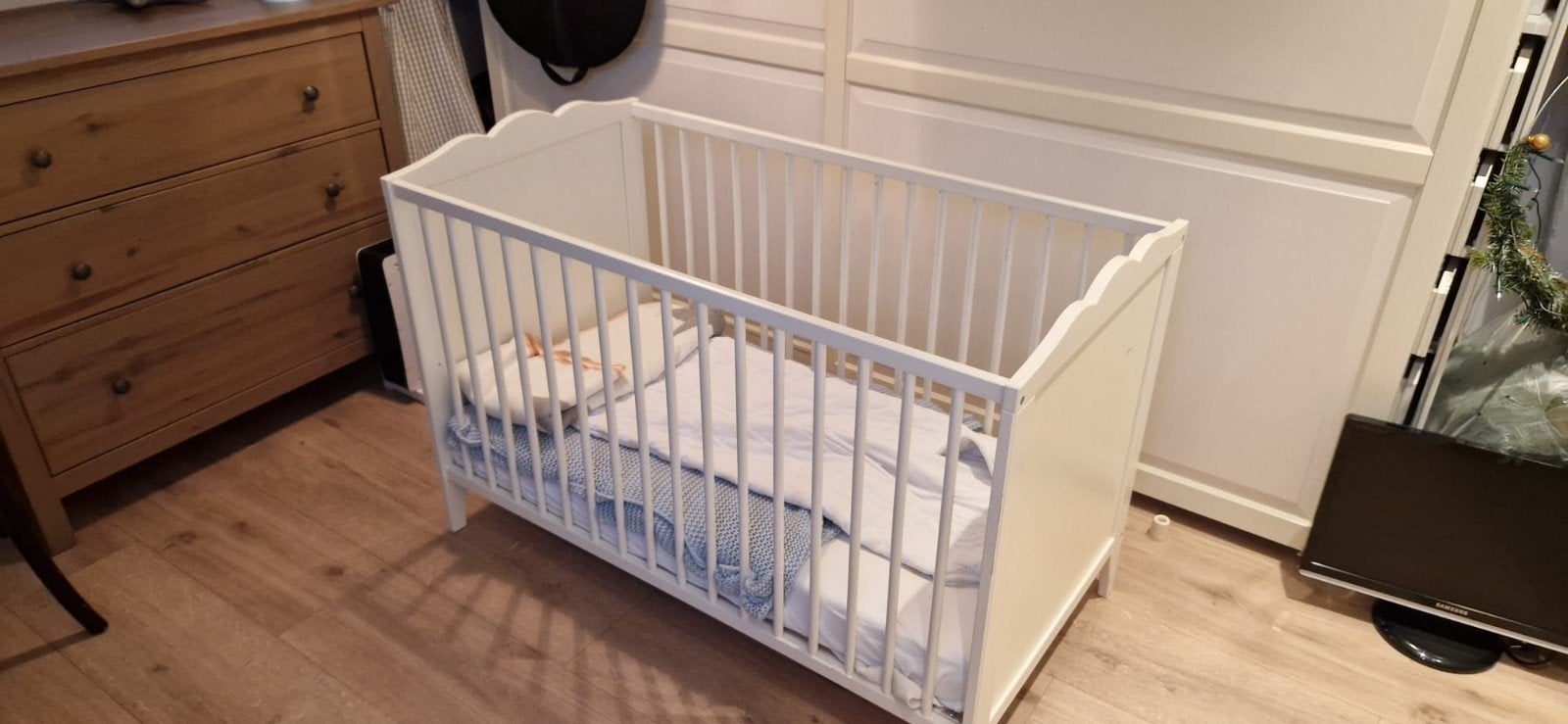 Wit baby ledikant met matras, Ophalen, Gebruikt, Ledikant