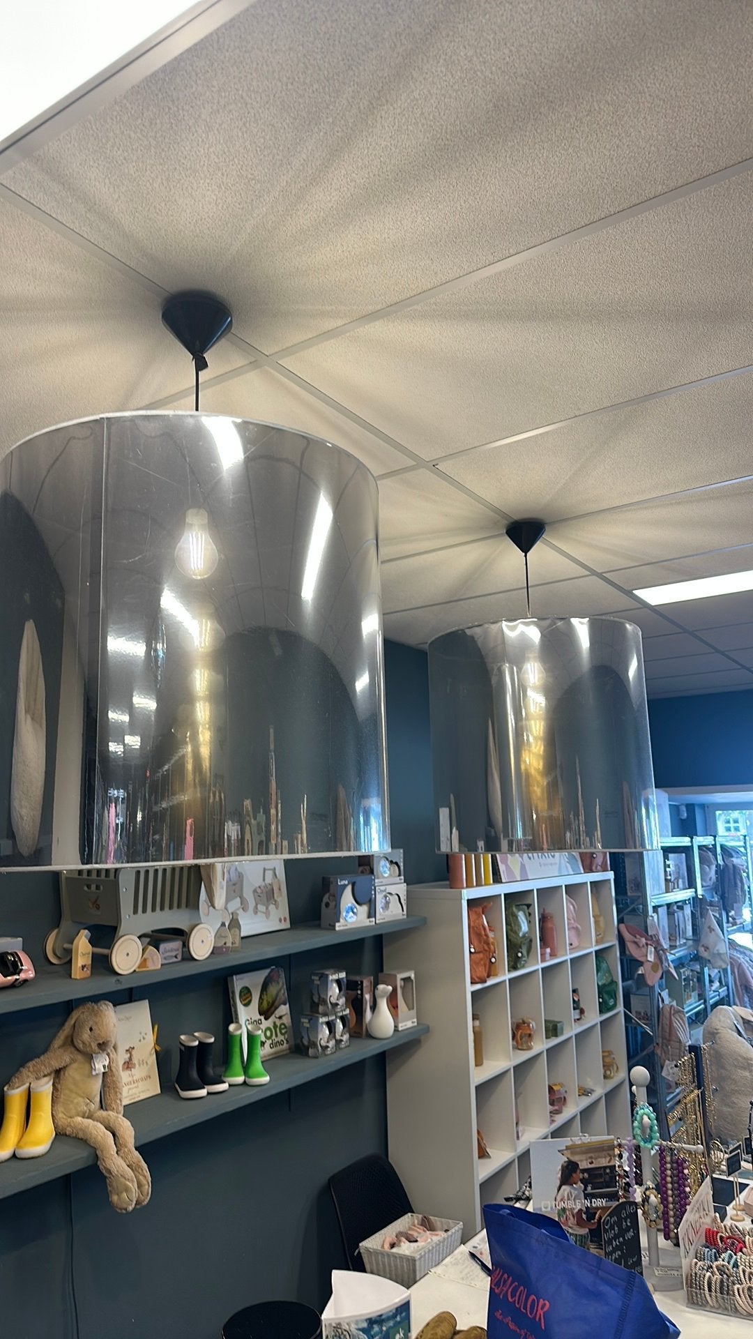 2 hanglampen zilver, Huis en Inrichting, Lampen | Hanglampen, Ophalen, Gebruikt, Kunststof, Hanglampen kap zonder fitting
