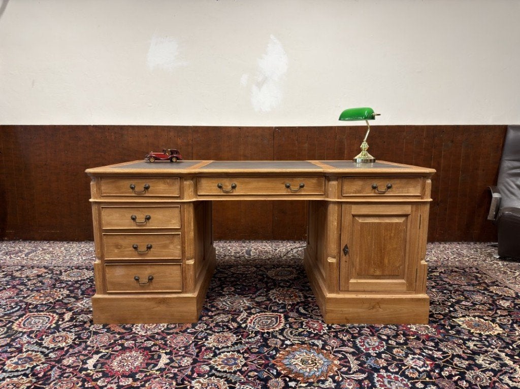 Klassiek Engels Teakhout Chesterfield Bureau, Antiek en Kunst, Ophalen