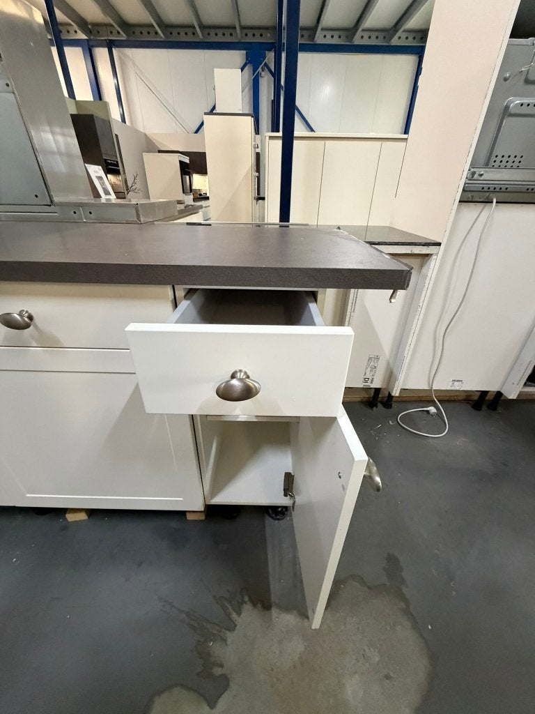 Keuken Compleet met APP 120Keukens op voorraad Nr. 2976, Ophalen, Zo goed als nieuw, Hoekkeuken, Met kookeiland