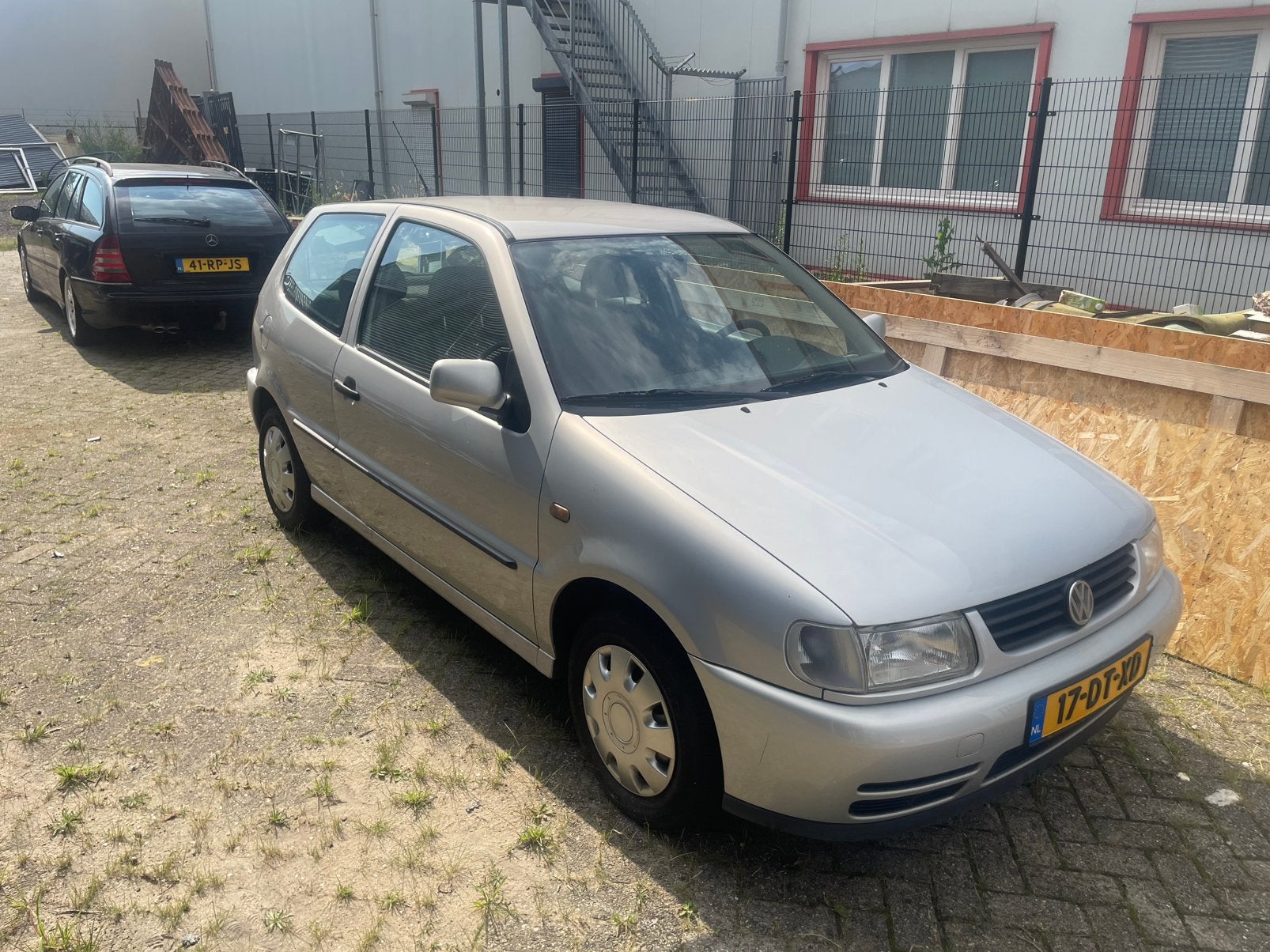 Volkswagen Polo 1.6 55KW 2000 Grijs topstaat, Auto's, USB, 877 kg, 4 cilinders, Handgeschakeld