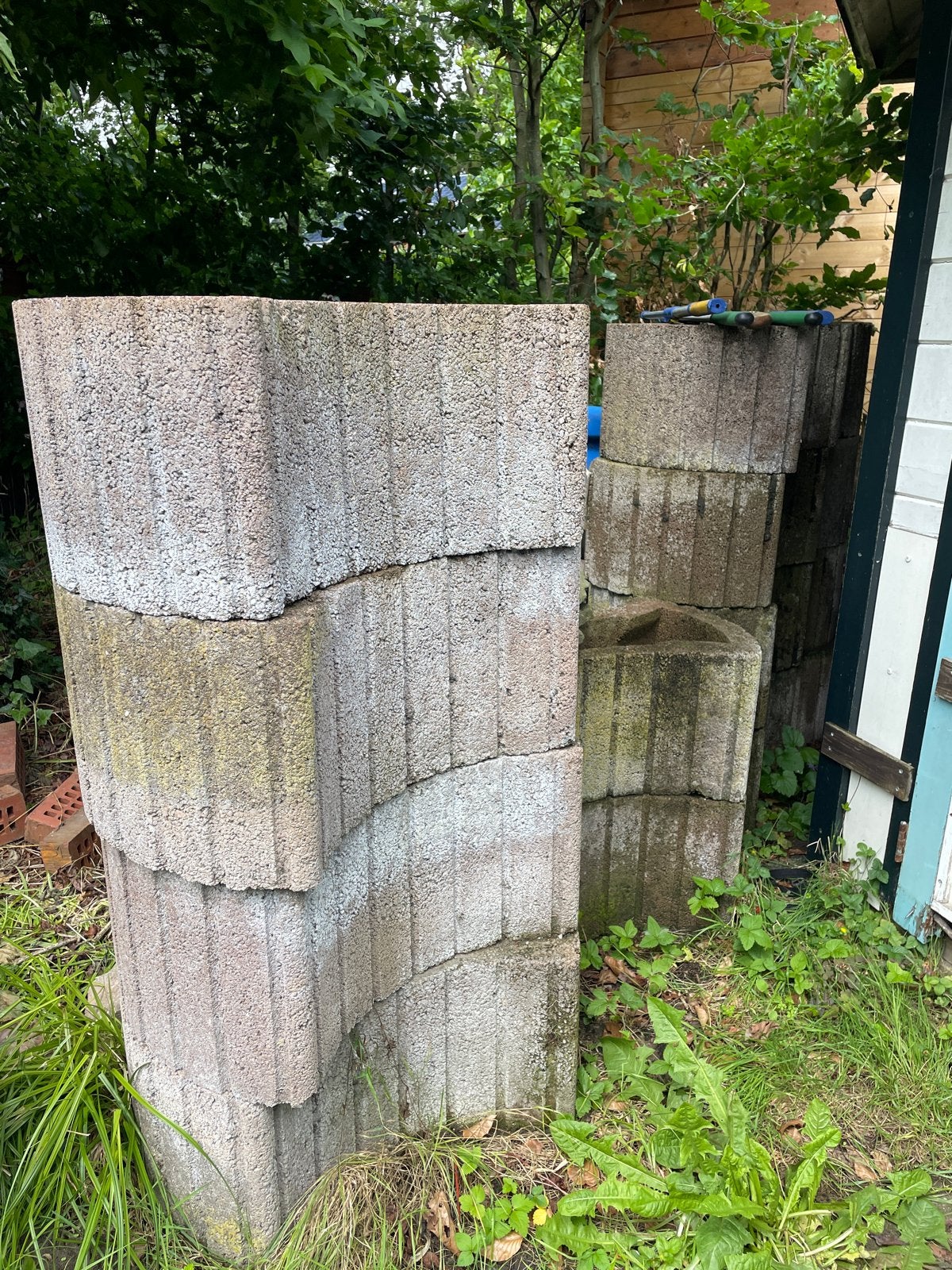 16 stapelbare betonnen bloembakken gratis af te halen, Ophalen, Gebruikt, Minder dan 60 cm, Overige vormen