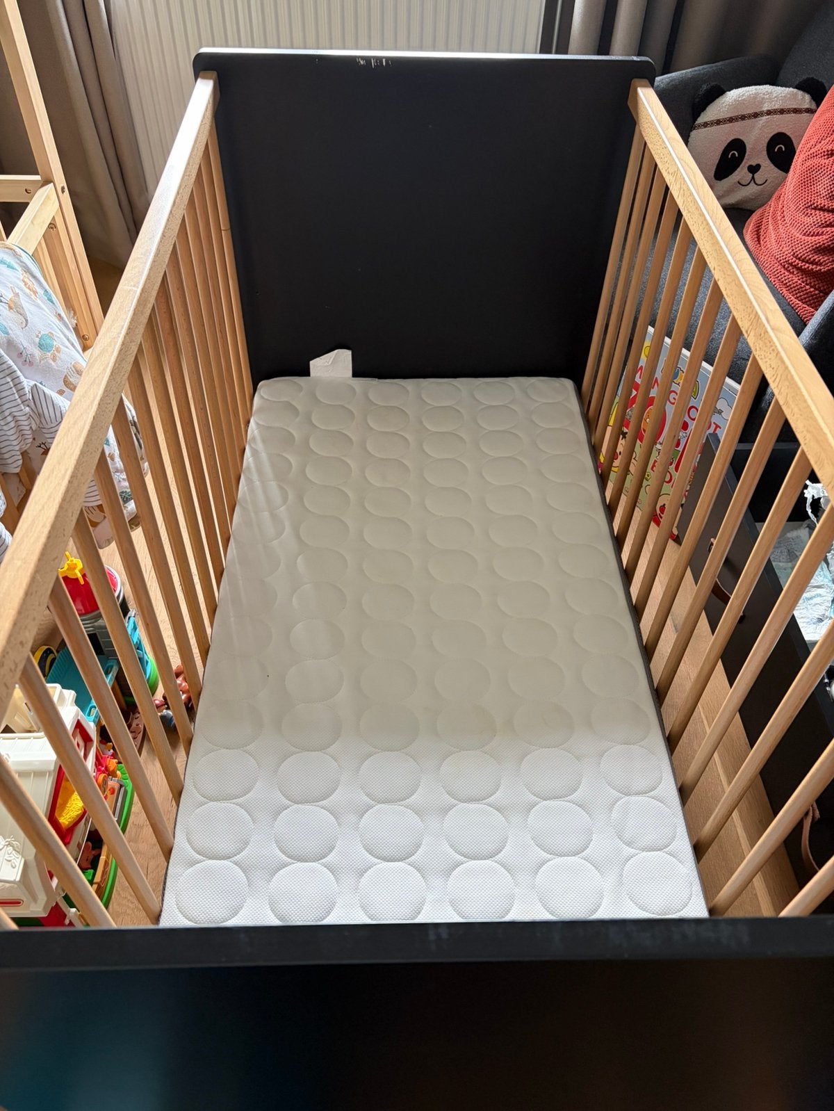 GRATIS af te halen! Bobita (Floris) ledikant en commode, Ophalen, Gebruikt, Minder dan 140 cm, Matras
