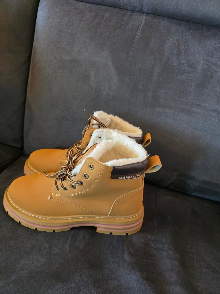 Bruine boots met teddy voering, Ophalen, Overige kleuren, Boots, Nieuw