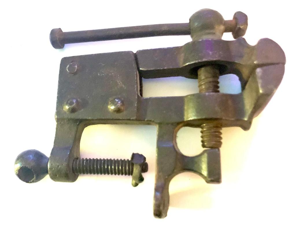 Antieke Miniatuur Bankschroef - Vintage Werkbank Gereedschap, Ophalen of Verzenden