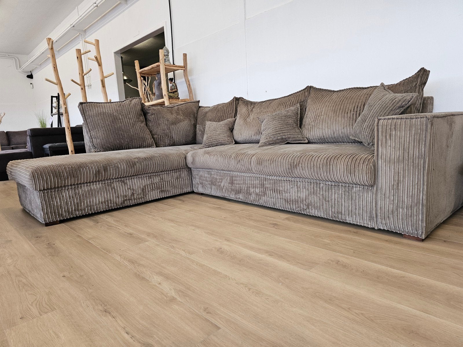 bruine ribstof bank, Ophalen, Home Friesland, Zo goed als nieuw, Info@homefriesland.nl