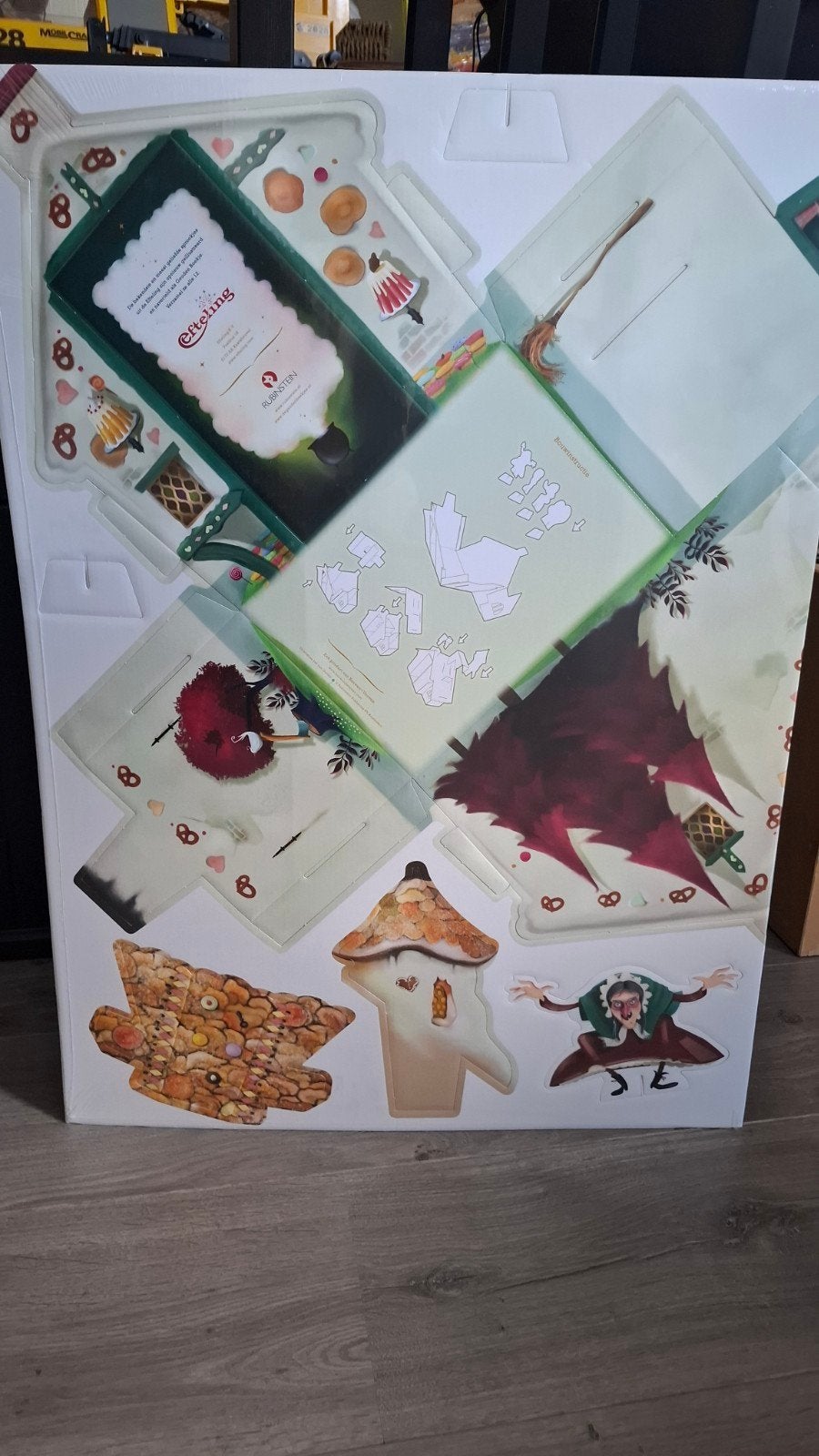 Efteling, kartonnen huisje van Hans & Grietje, Ophalen, Nieuw