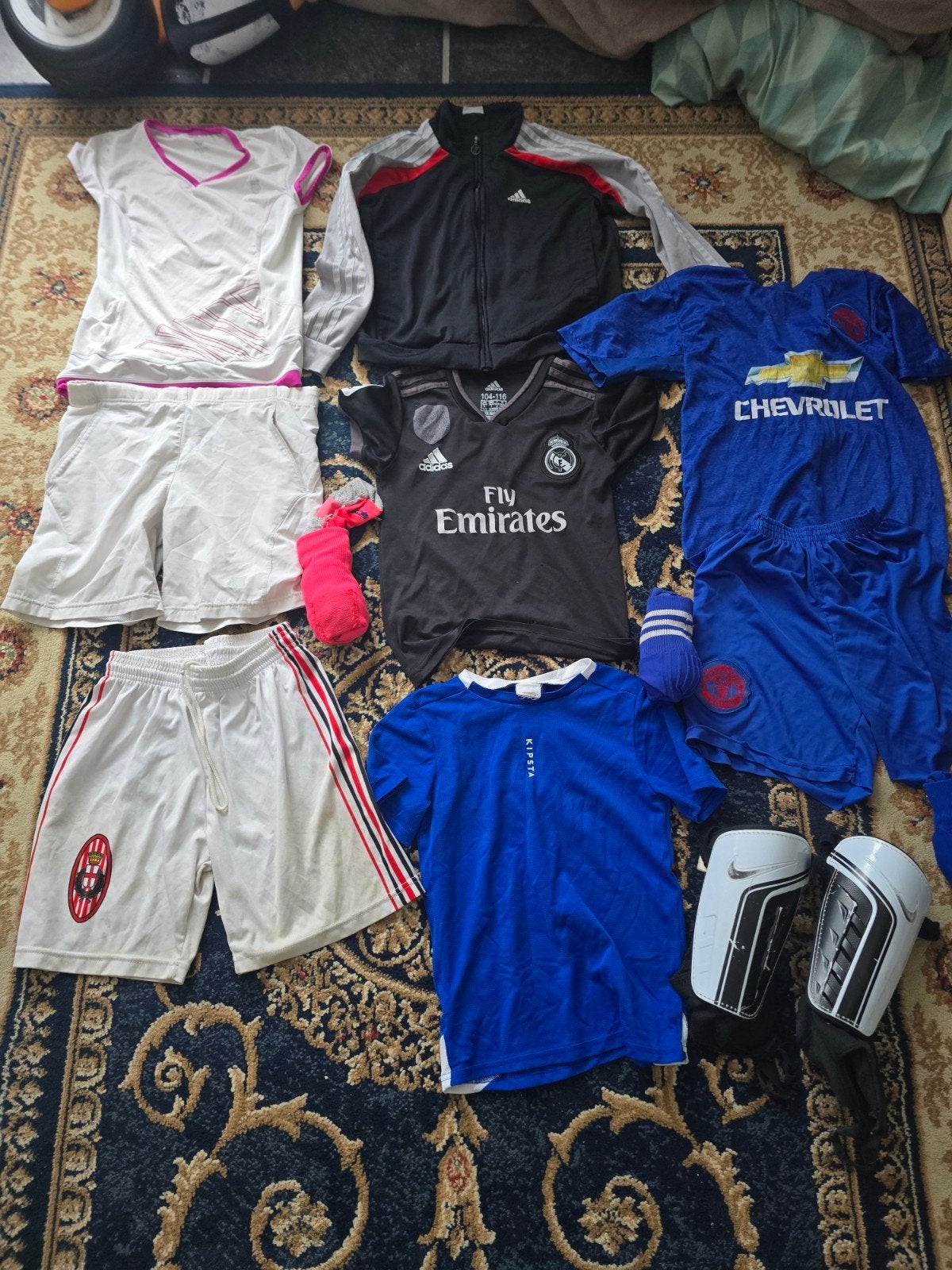 Sportkleding pakket maat 140 - Adidas, Kipsta, Nike, Gebruikt, Jongen of Meisje, Ophalen of Verzenden, Setje