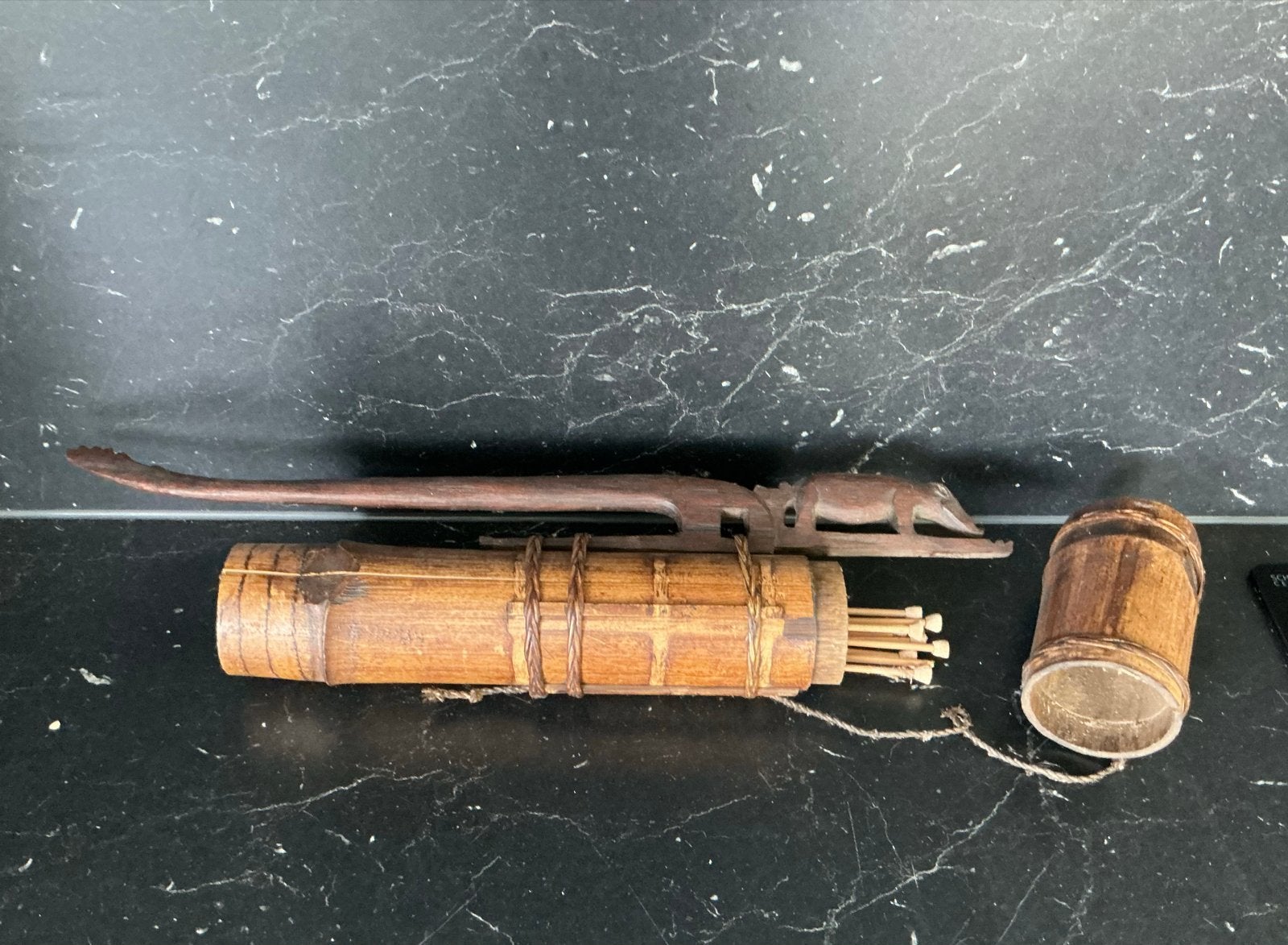 Antieke Palawan Bamboe Pijlkoker (Karaban) met Wild Zwijn, Antiek en Kunst, Ophalen of Verzenden