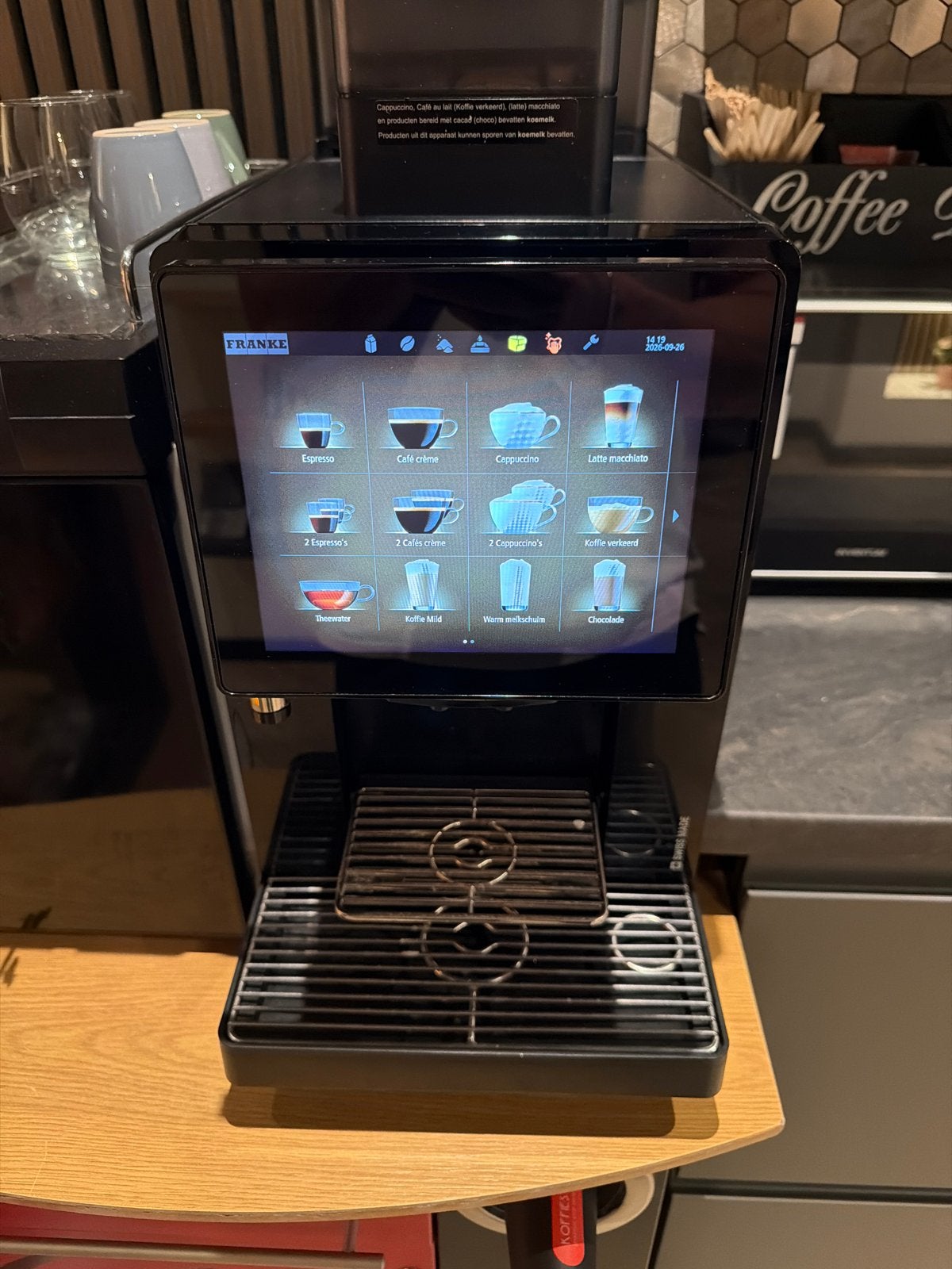 Franke A300 Koffiemachine met Koelkast, Afneembaar waterreservoir, 10 kopjes of meer, Koffiemachine, Zo goed als nieuw