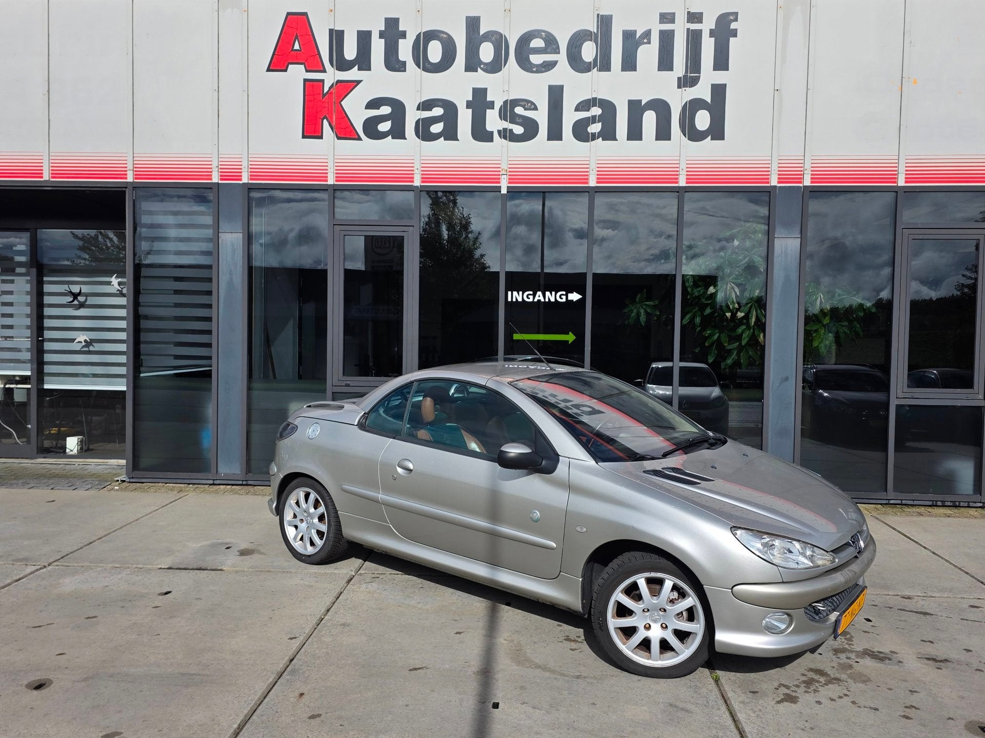 Peugeot 206 CC 1.6-16V Roland Garros - Leder Bekleding -, Auto's, Peugeot, Voorwielaandrijving, Gebruikt, 4 cilinders, Cabriolet