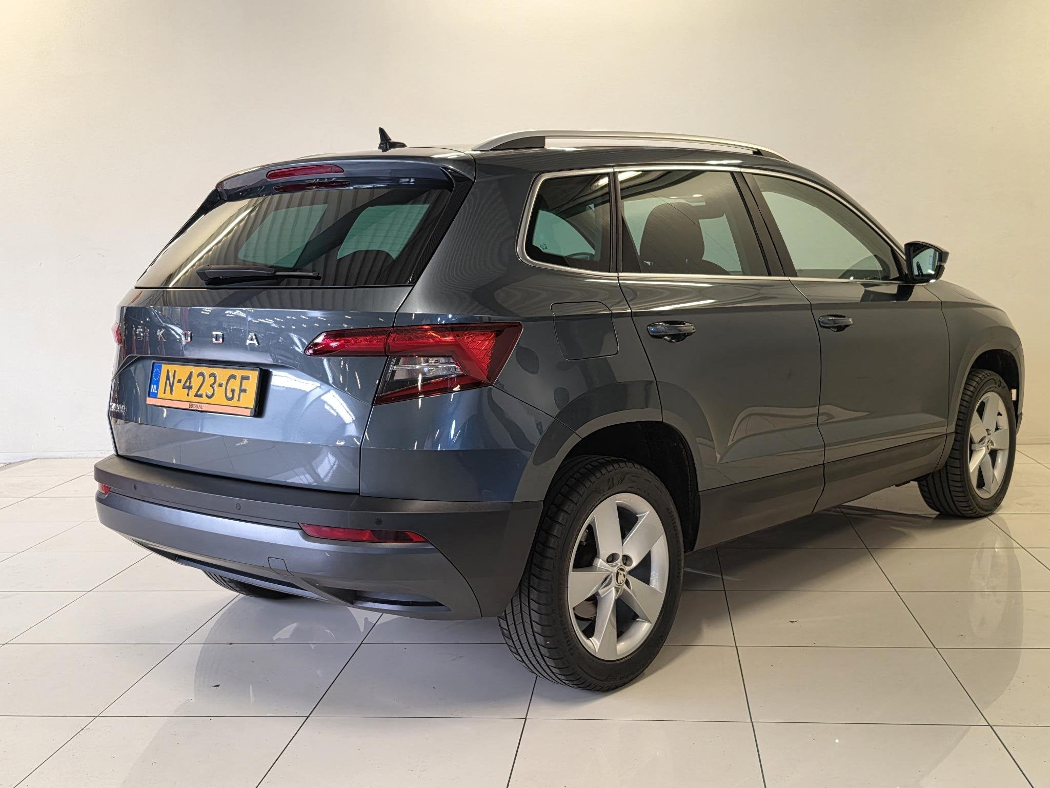 Skoda Karoq 1.5 TSI ACT Style | Navigatie | Stoelverwarming, Auto's, Dealer onderhouden, Stof, 4 cilinders, Bedrijf
