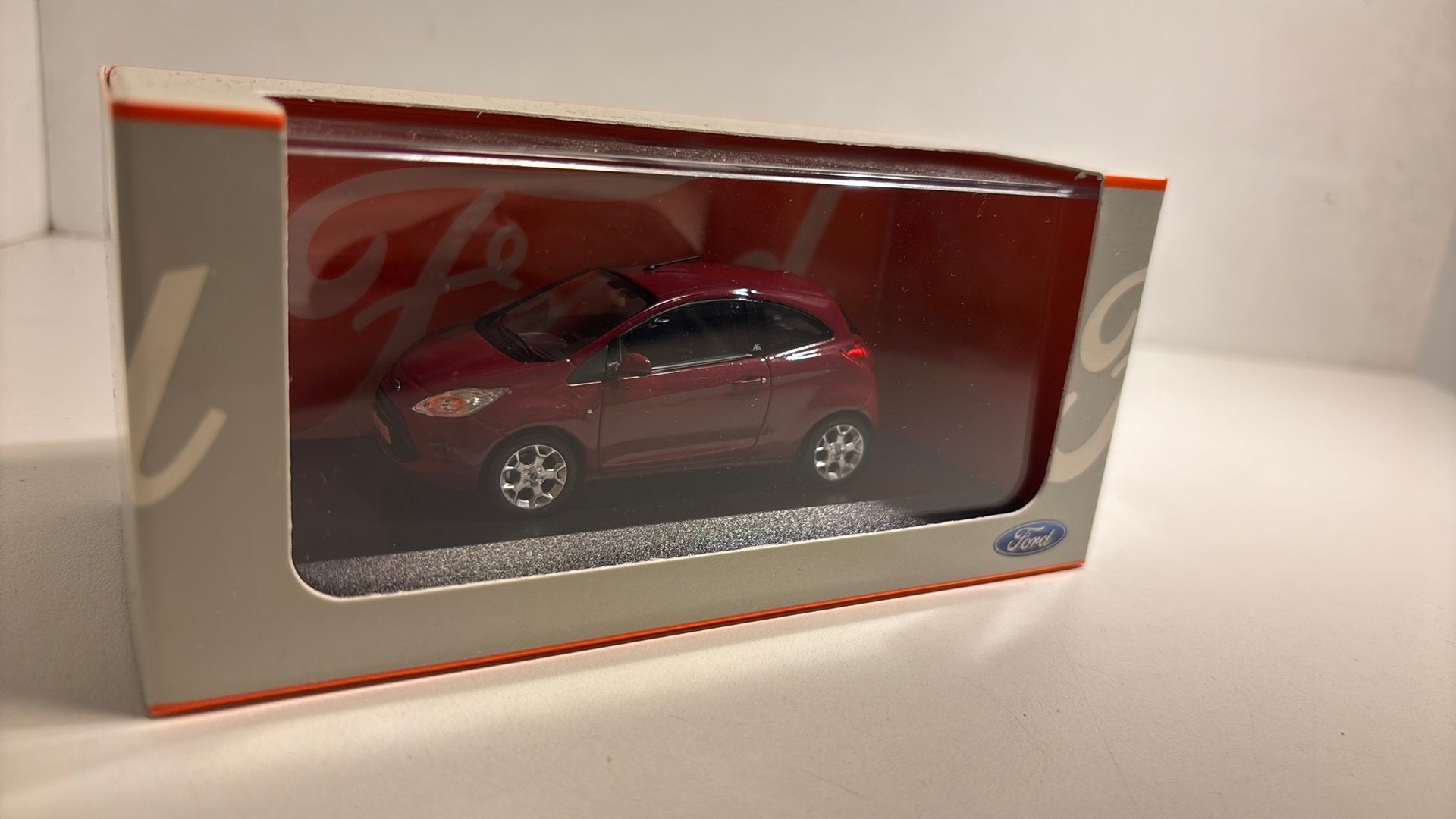 Ford ka minichamps 1.43, Ophalen of Verzenden, A, A, A