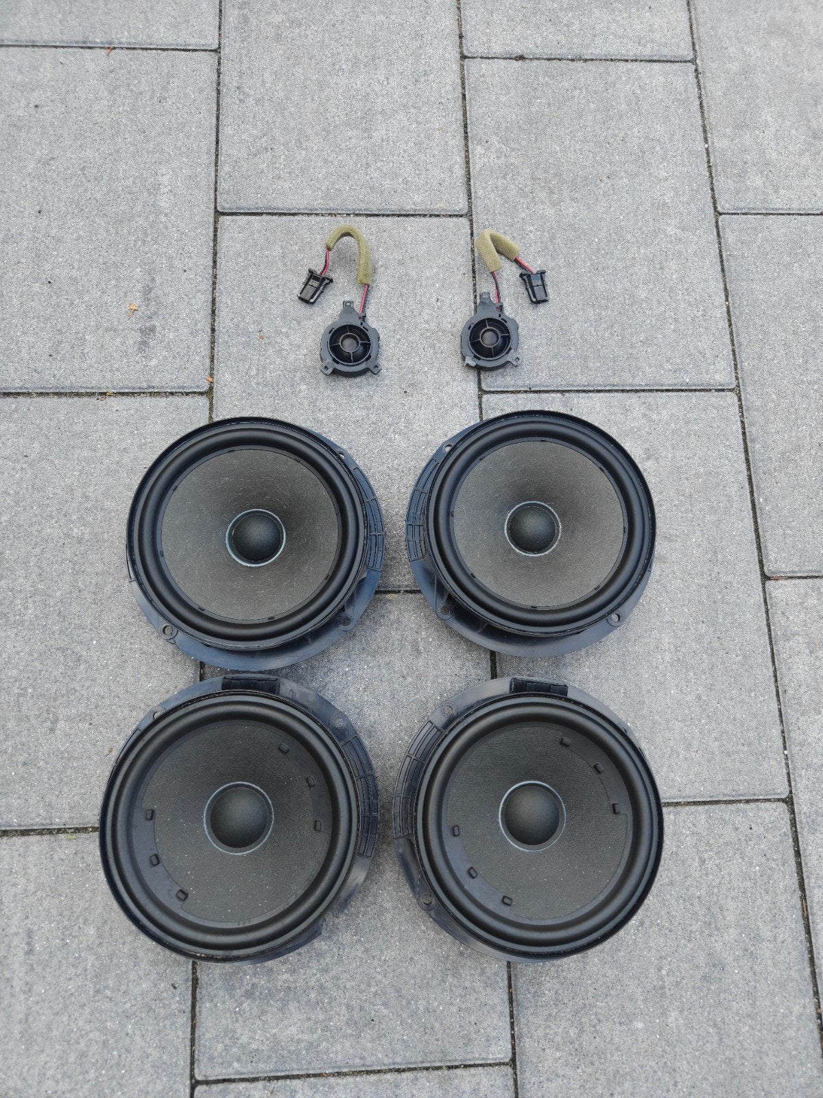 VW AG Auto Beats Speakerset (4 woofers, 2 tweeters), Ophalen of Verzenden, Gebruikt