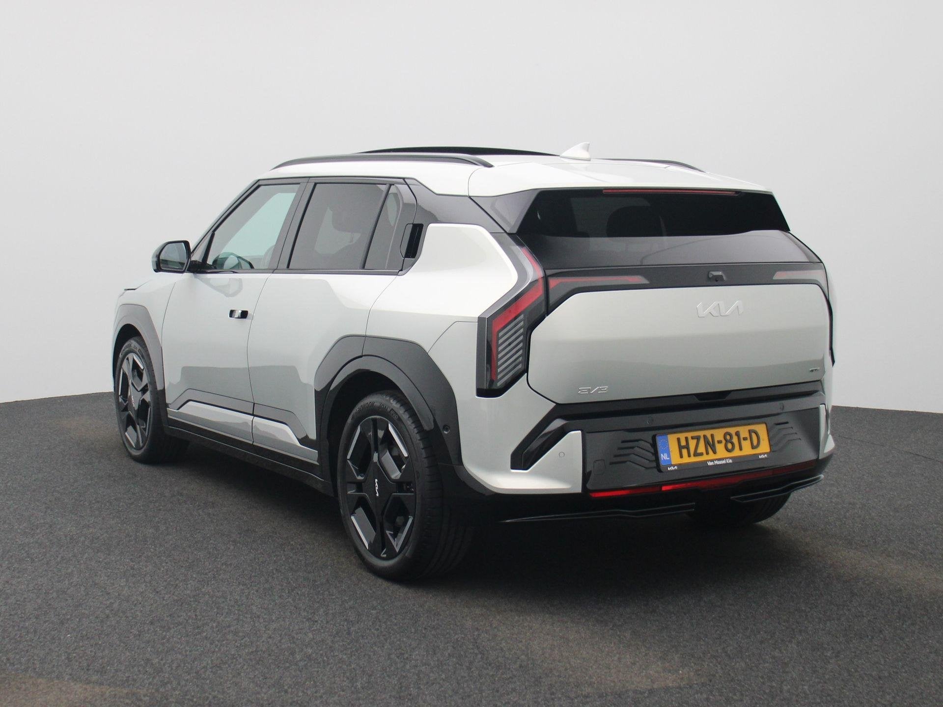 Kia EV3 GT-PlusLine 81.4 kWh | Full Options | Pano dak | Ele, Auto's, Kia, Origineel Nederlands, 204 pk, 1000 kg, SUV of Terreinwagen