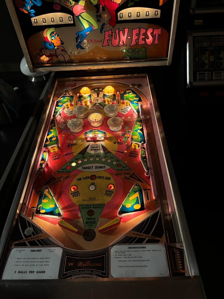Vintage Williams Fun-Fest Flipperkast - Jaren '70, Verzamelen, Automaten | Flipperkasten, Ophalen, Gebruikt, Mechanisch, Williams