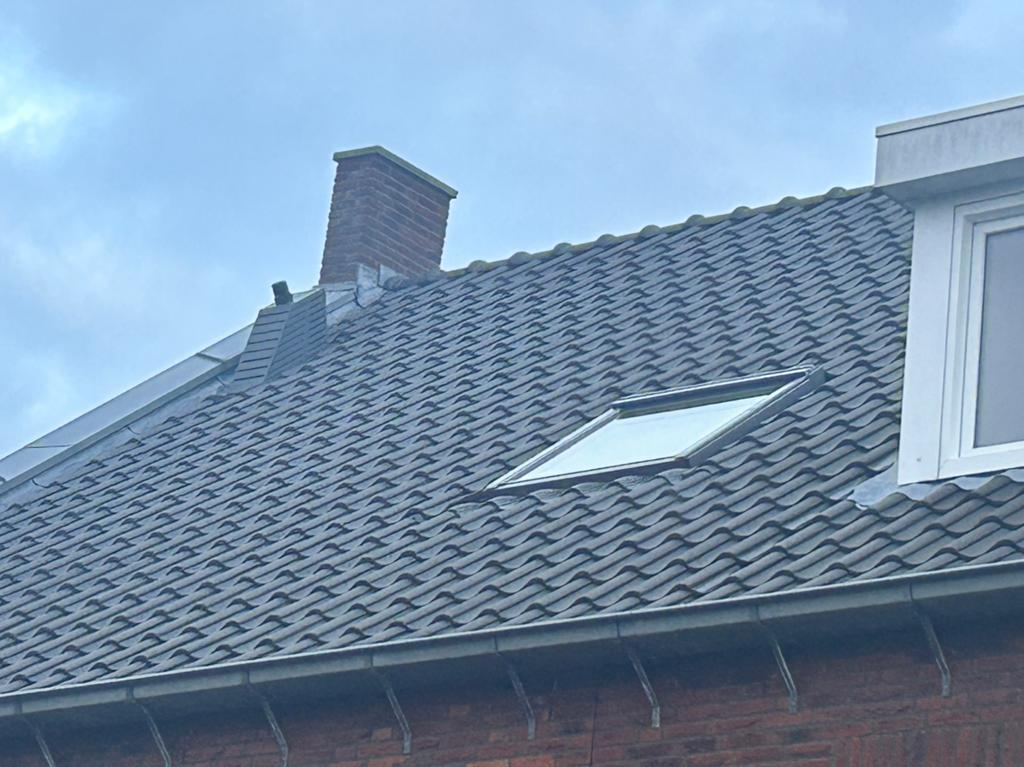 Dakpannen Koramic Madura 125st, Ophalen, Steen of Klei, Zwart, Zo goed als nieuw