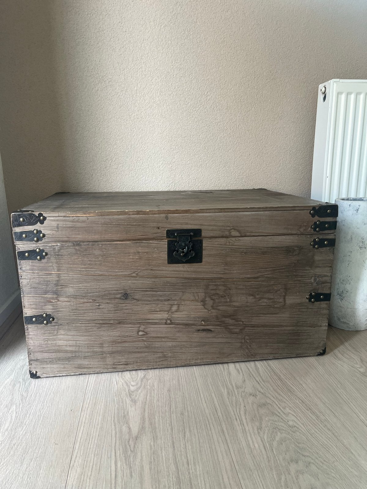 Houten kist met metalen details - Opbergkist, Ophalen, Gebruikt, 50 tot 100 cm, Minder dan 50 cm