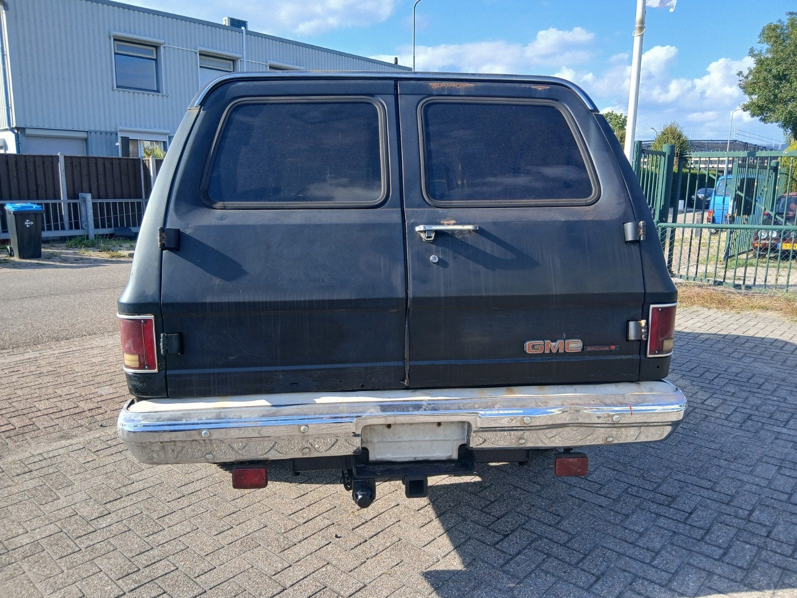 Chevrolet gmc Suburban bj1985 4x4 lpg barndoors,NL, foto 2