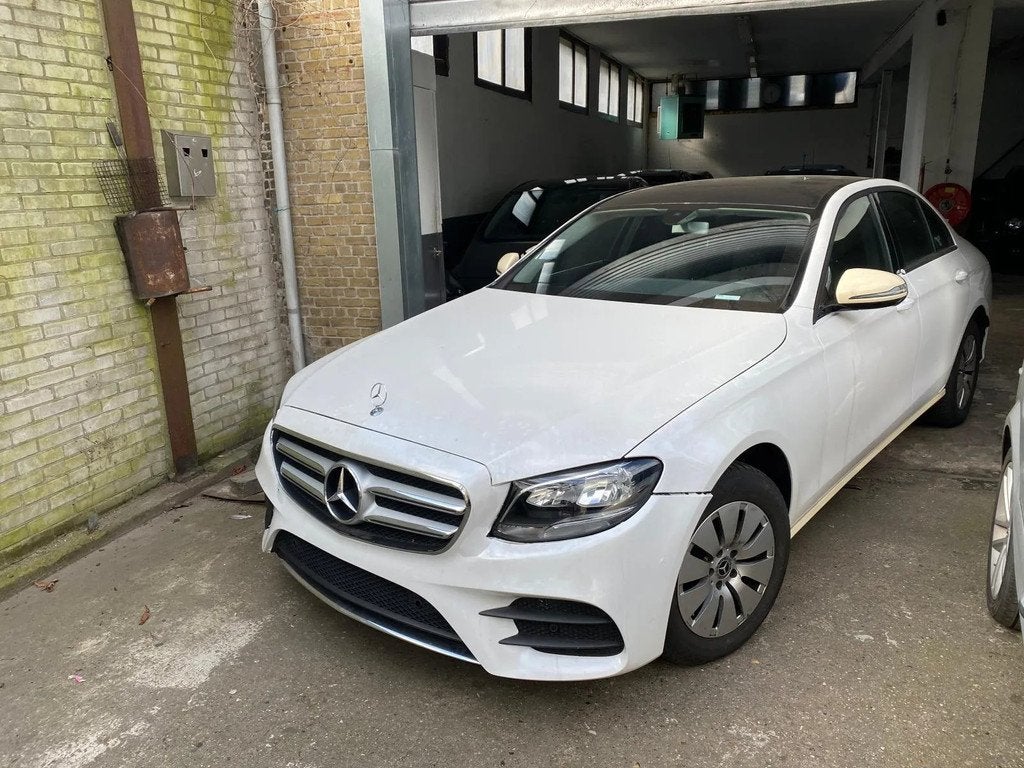 Mercedes-Benz E-klasse E 200d motorschade!, Auto's, Mercedes-Benz, Automaat, Achterwielaandrijving, 4 cilinders, 150 pk