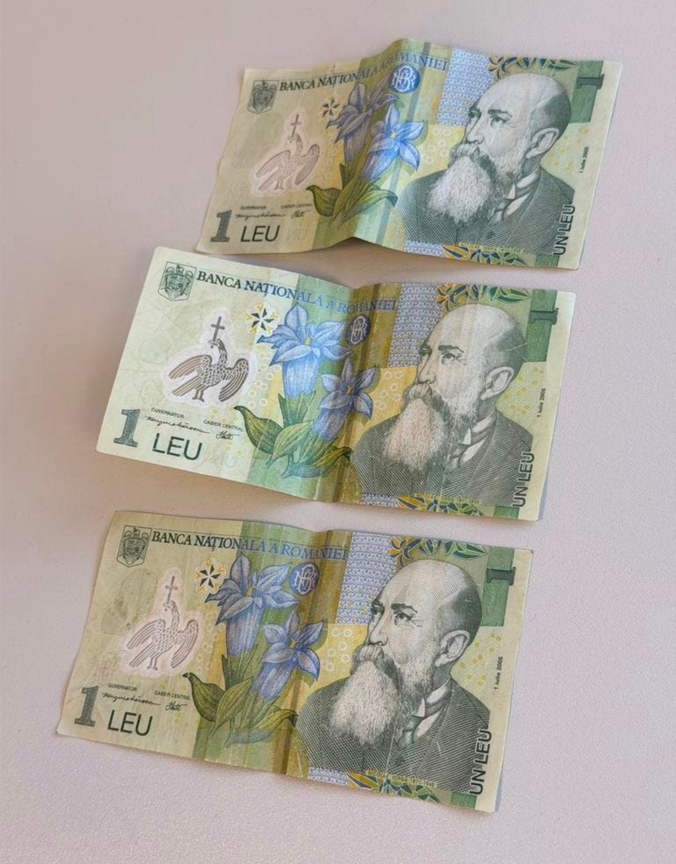 3x Roemeens 1 Leu Bankbiljet 2005 Polymeer Nicolae Iorga, Ophalen of Verzenden, Overige landen