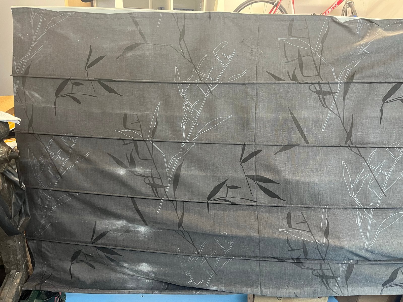 Vouwgordijn gebruikt 137 x 357 cm, Huis en Inrichting, Ophalen, Gebruikt, Grijs, Vouwgordijn