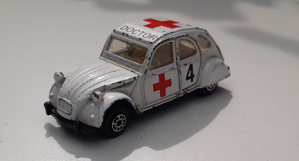 citroen 2 cv rode kruis merk edocar., Ophalen of Verzenden, Gebruikt, Auto, Overige merken