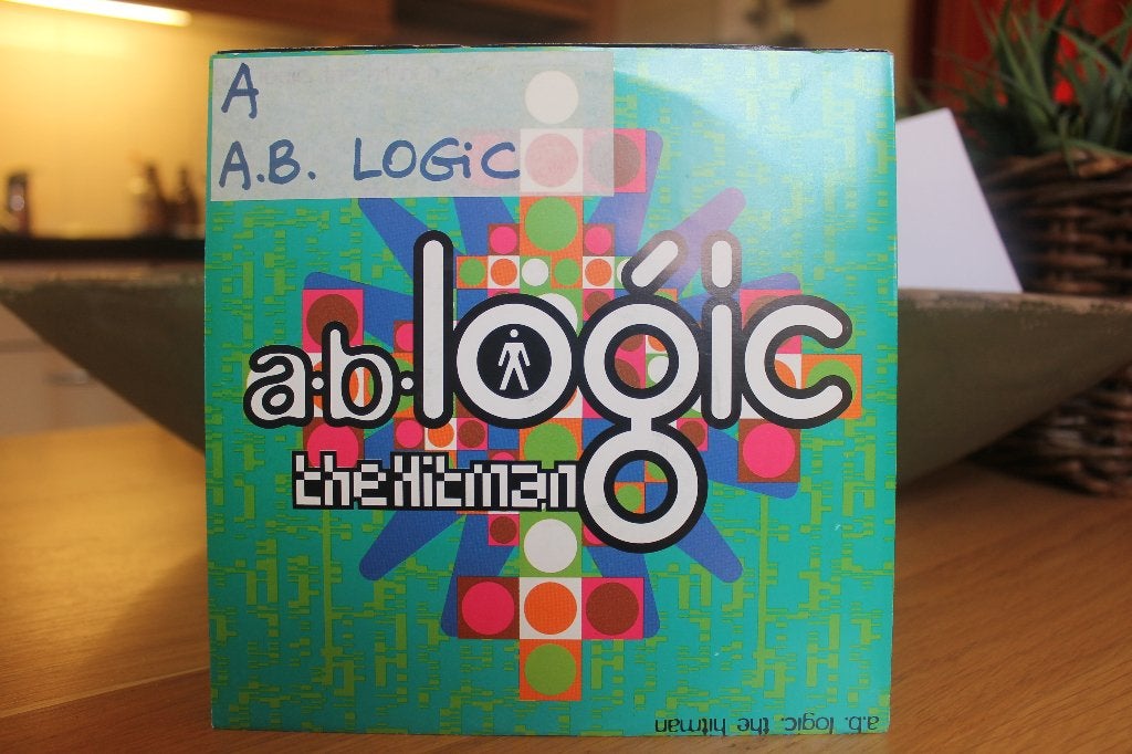 7" Single A.B. Logic - The Hitman / The Hitman (Original Mix, Gebruikt, 7 inch, Ophalen of Verzenden, Pop