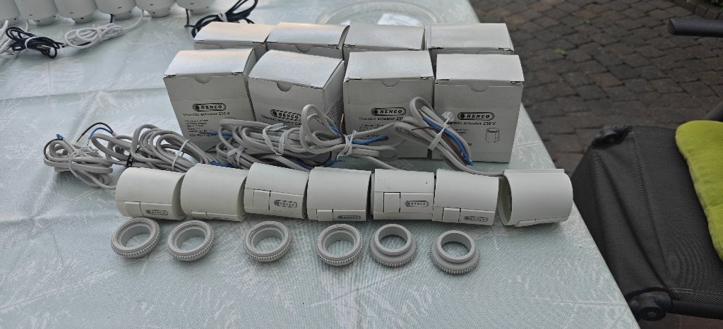 Henco thermische actuator 230V NC 4.0 mm – 15 stuks, Gebruikt, Minder dan 30 cm, Overige typen, Minder dan 60 cm