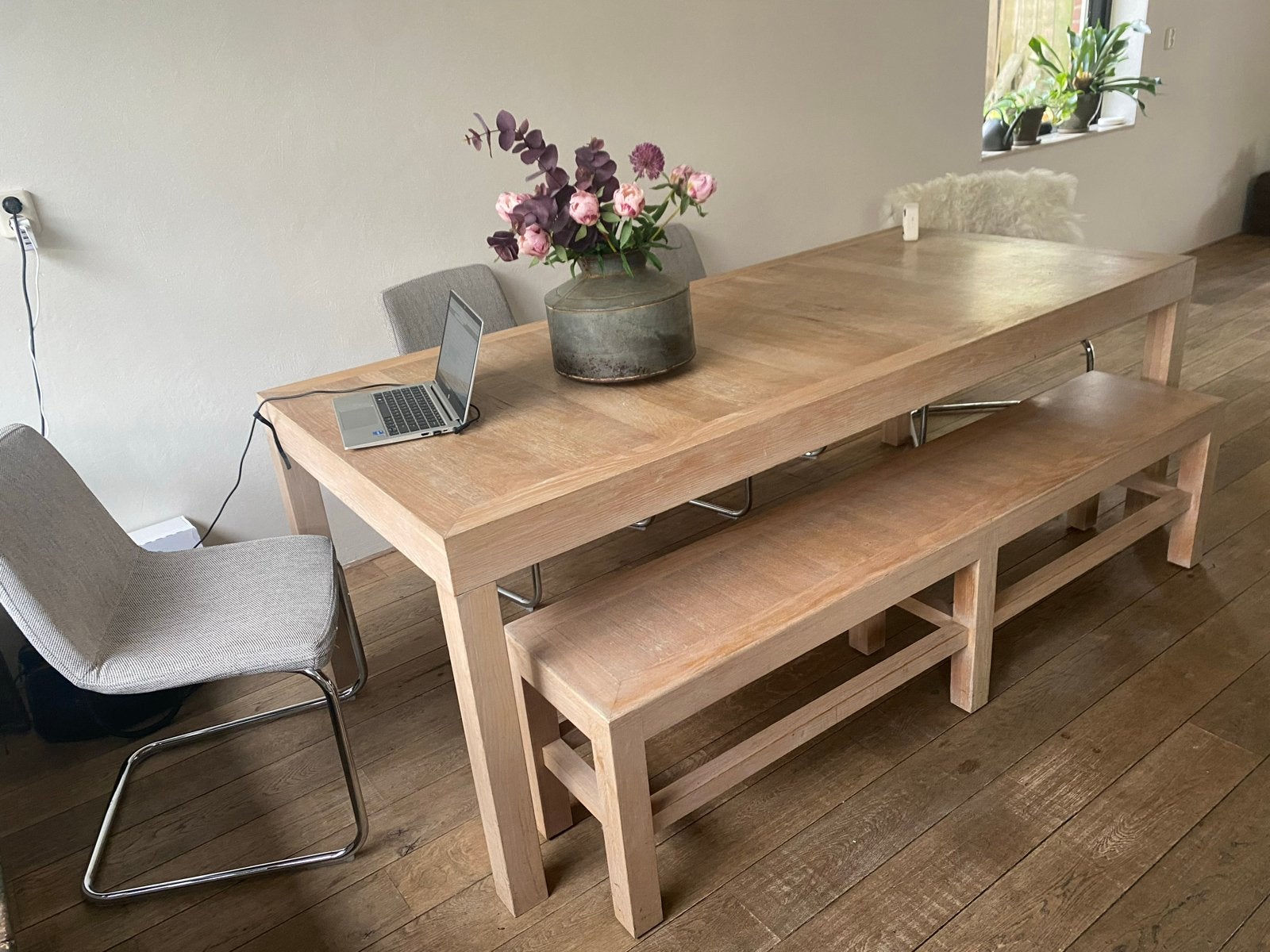 Robuuste eettafel en zitbankje, Huis en Inrichting, Ophalen, Gebruikt, 200 cm of meer, 50 tot 100 cm