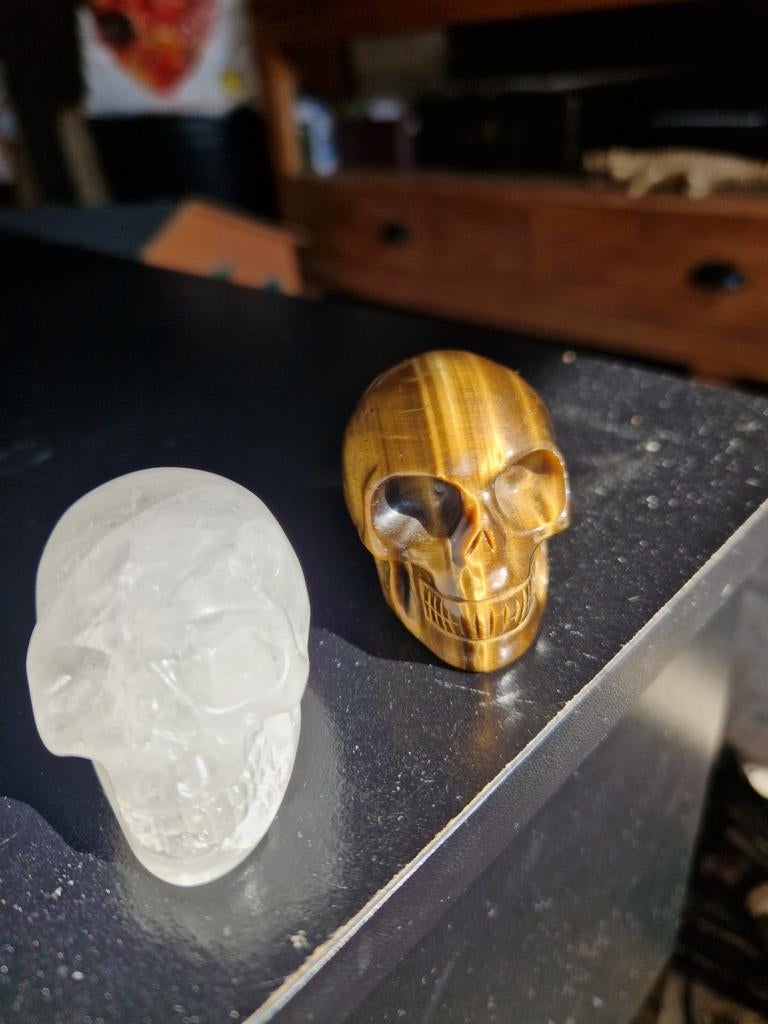 Handgeslepen schedel edelstenen tijgeroog en agaat, Sieraden, Tassen en Uiterlijk, Edelstenen, Ophalen of Verzenden